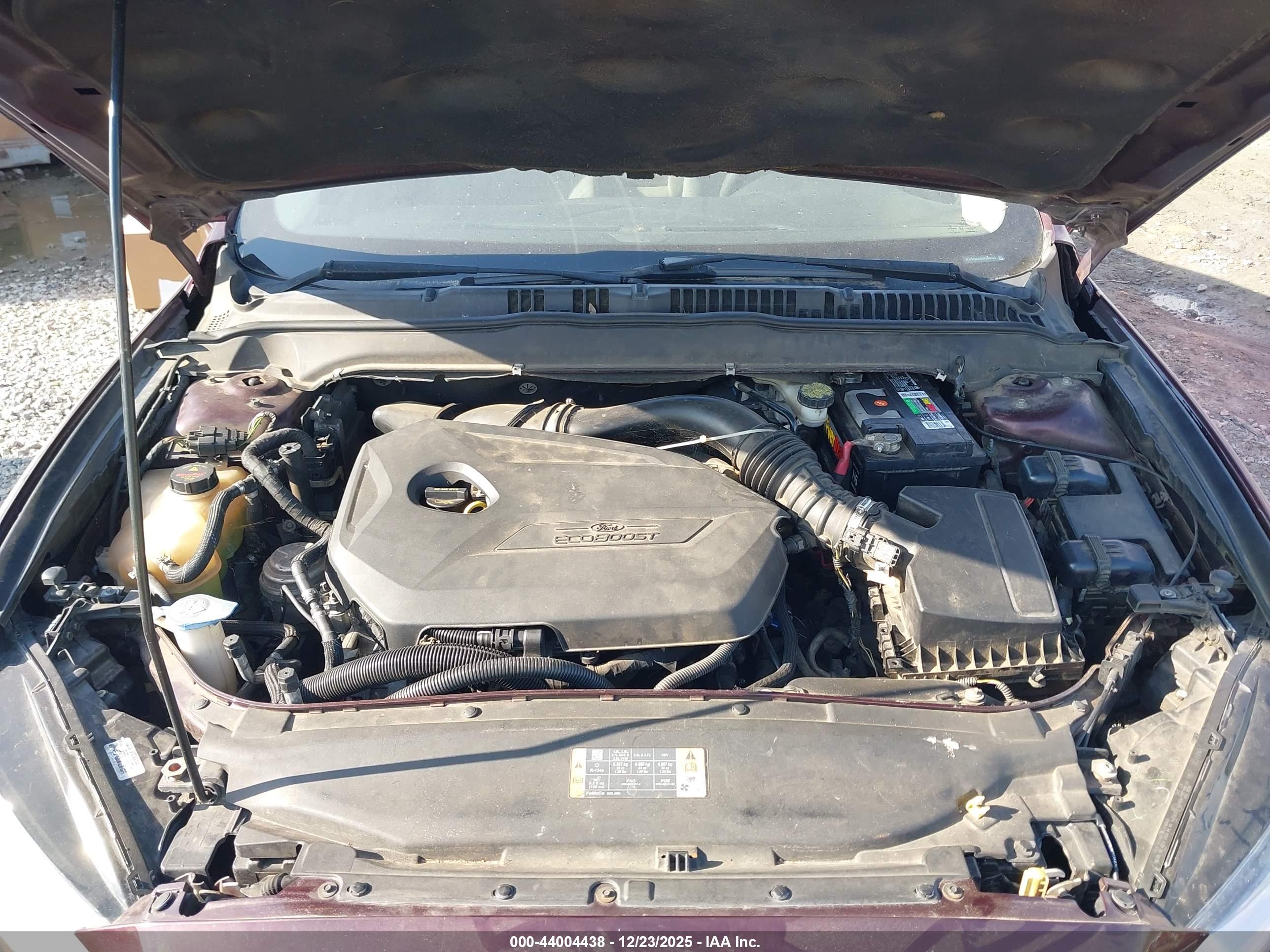 FORD FUSION image 10