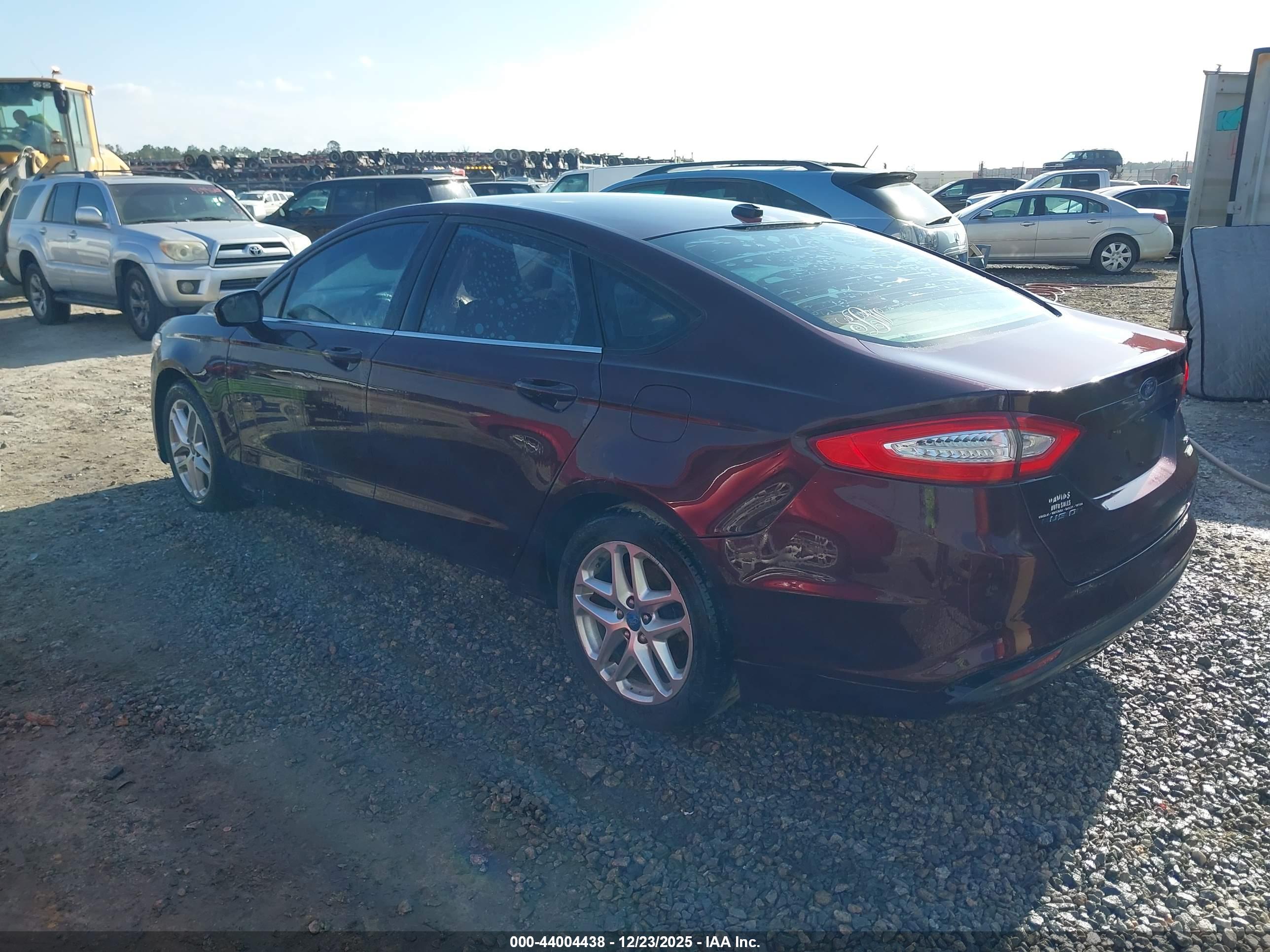 FORD FUSION image 3