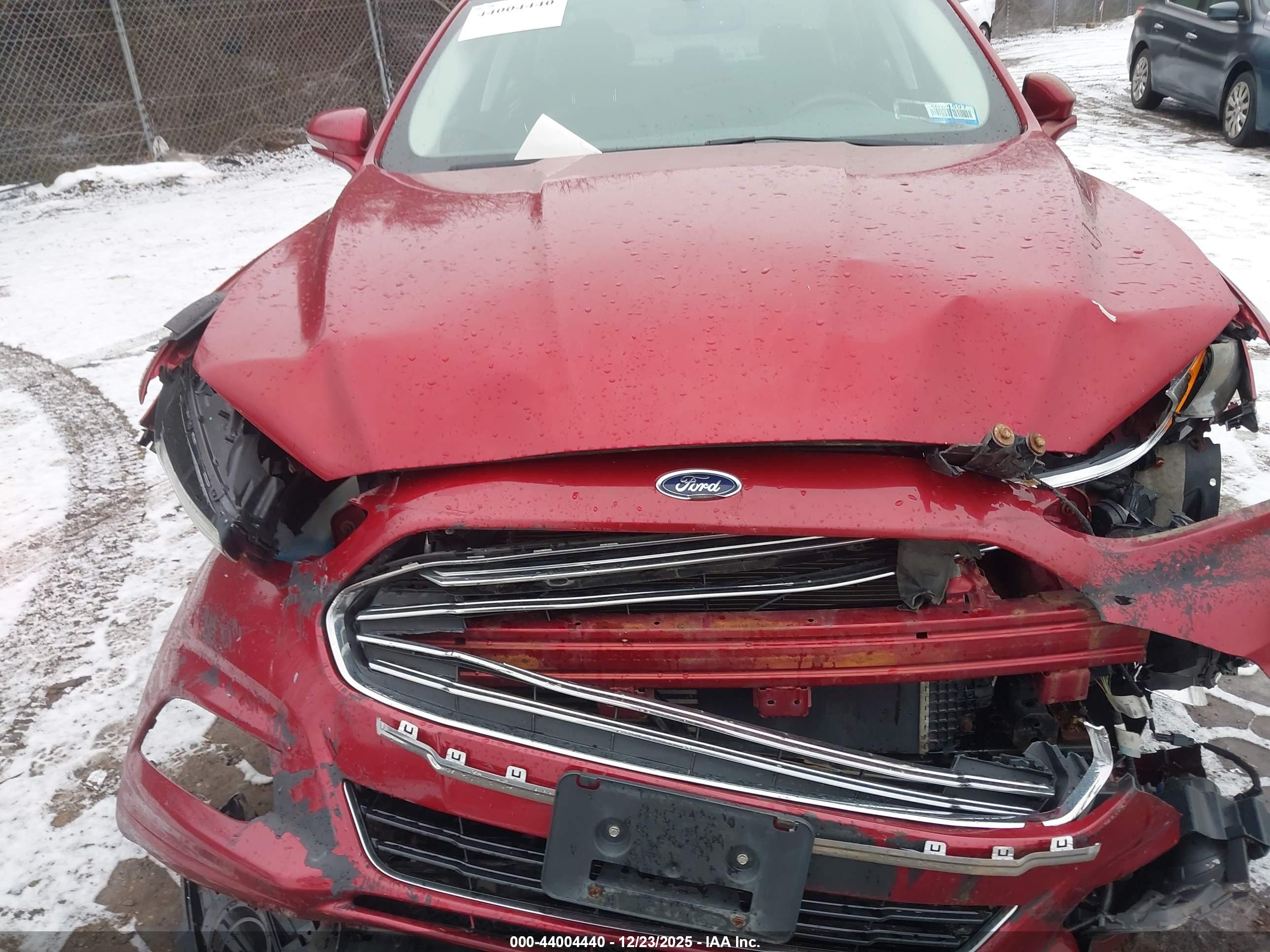 FORD FUSION image 10