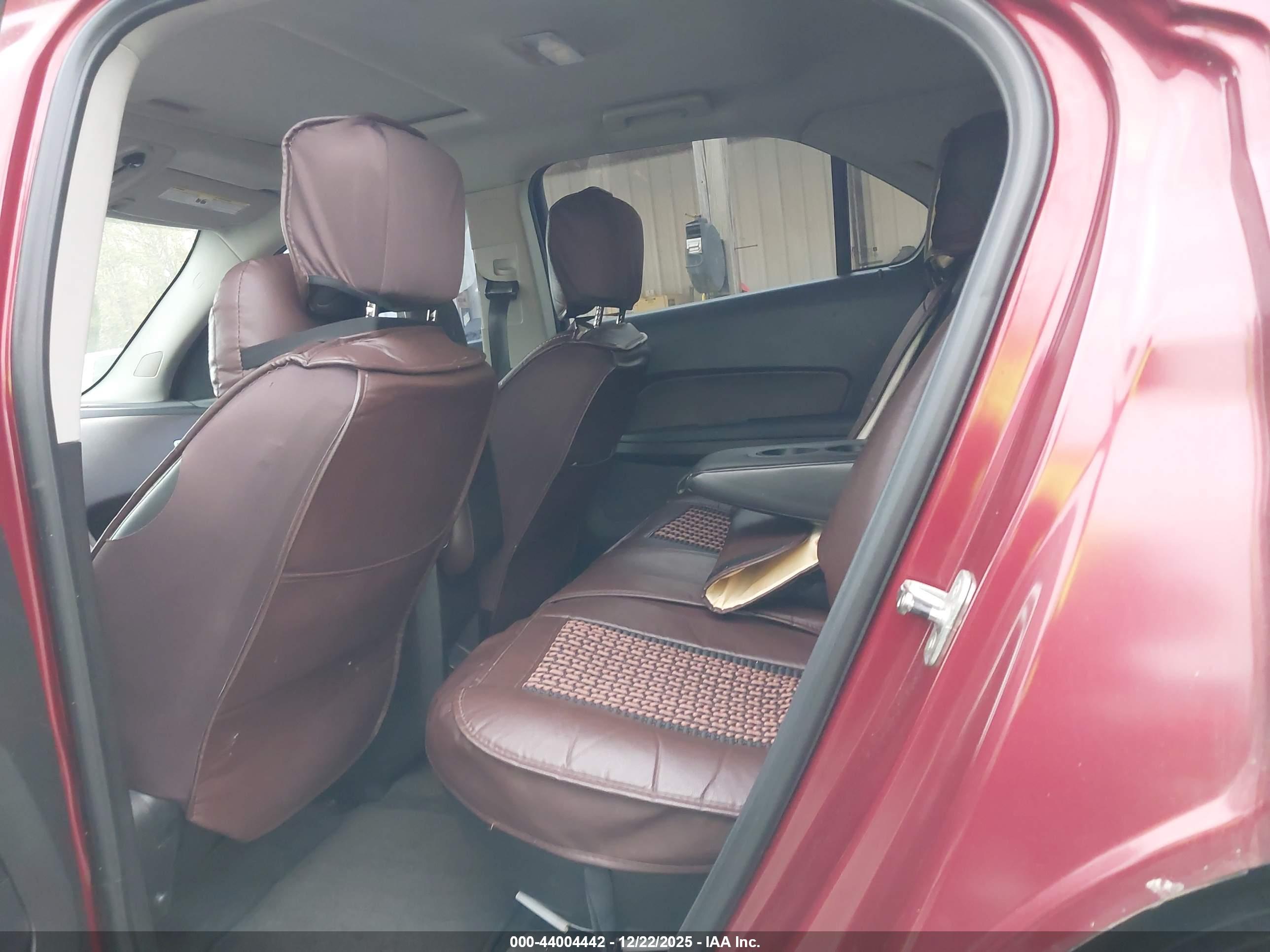 CHEVROLET EQUINOX image 8