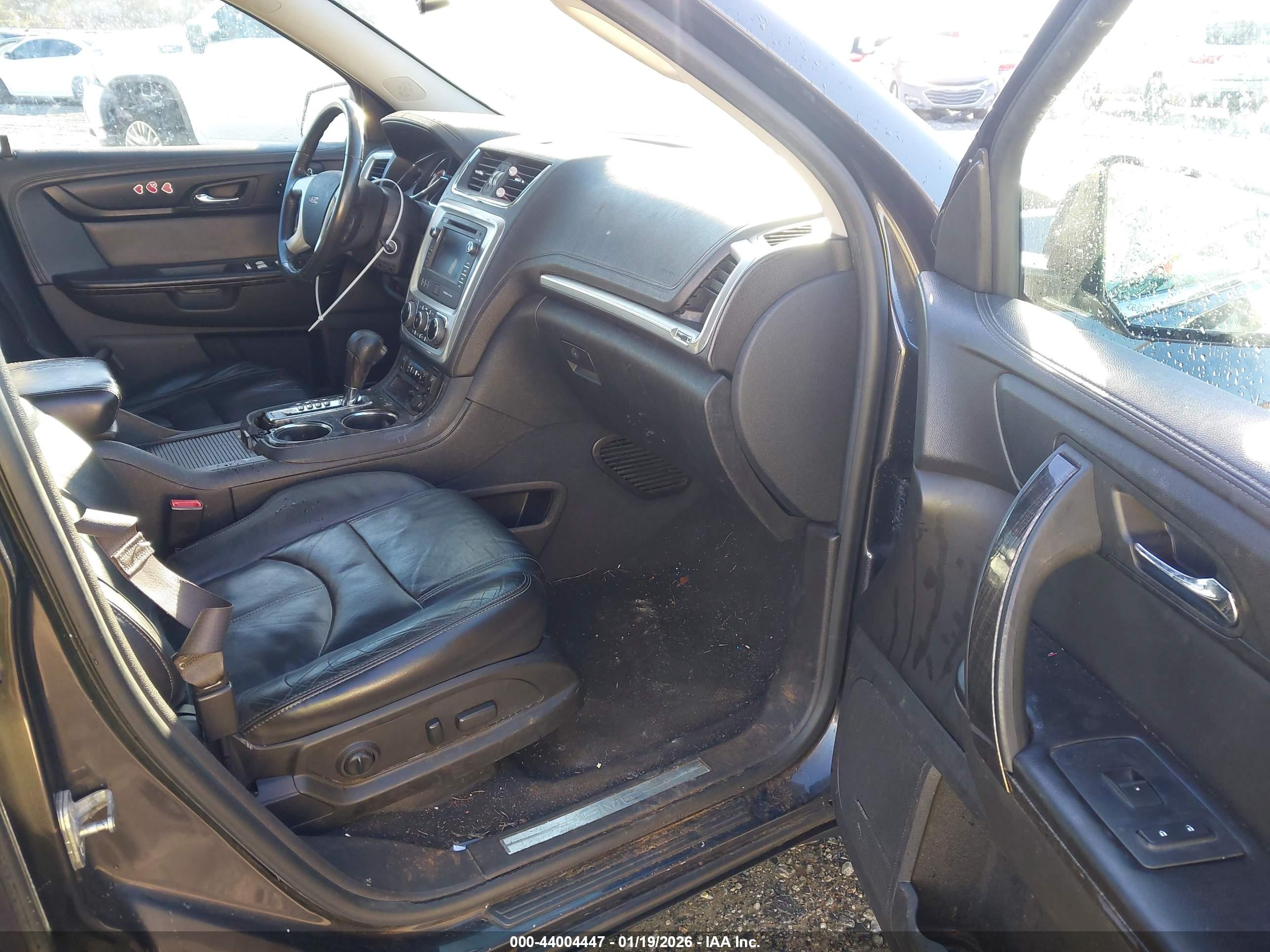 GMC ACADIA image 5