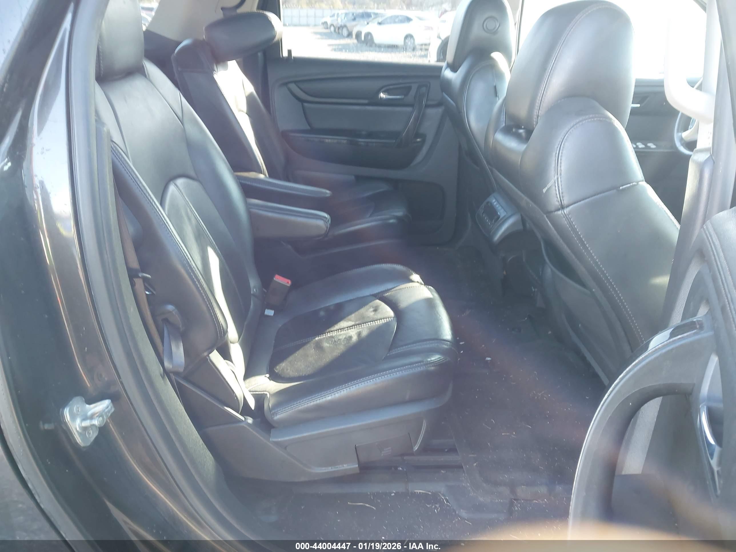 GMC ACADIA image 8