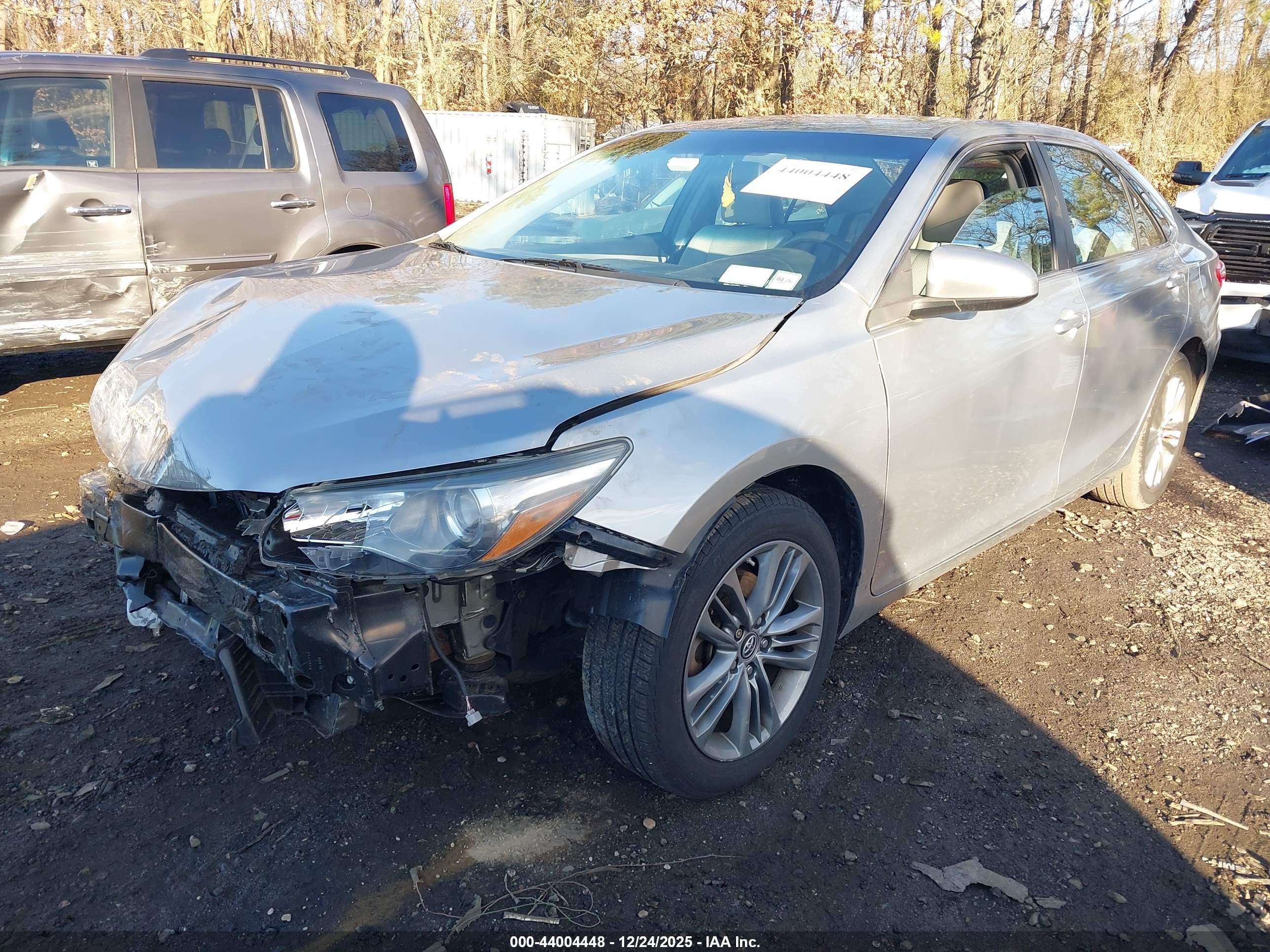 TOYOTA CAMRY image 2