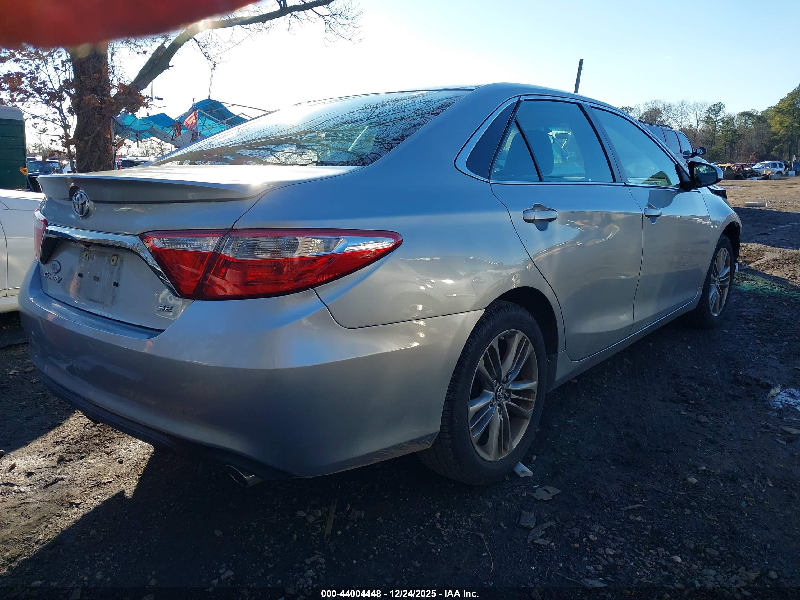 TOYOTA CAMRY image 4