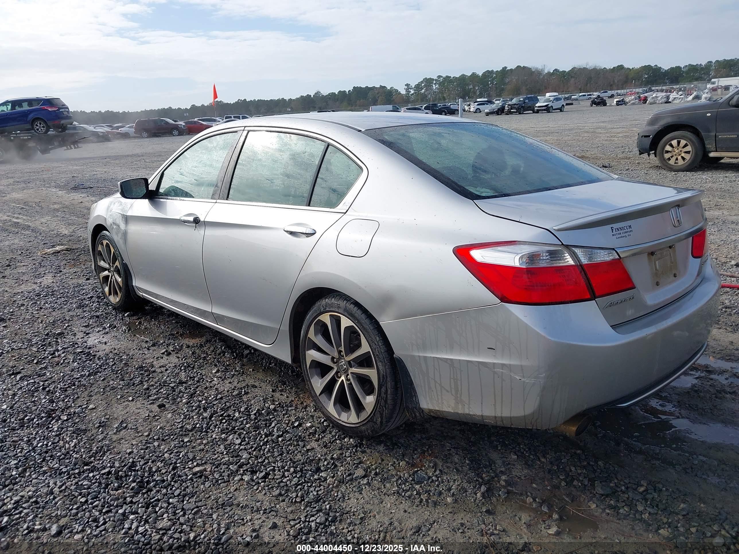 HONDA ACCORD image 3