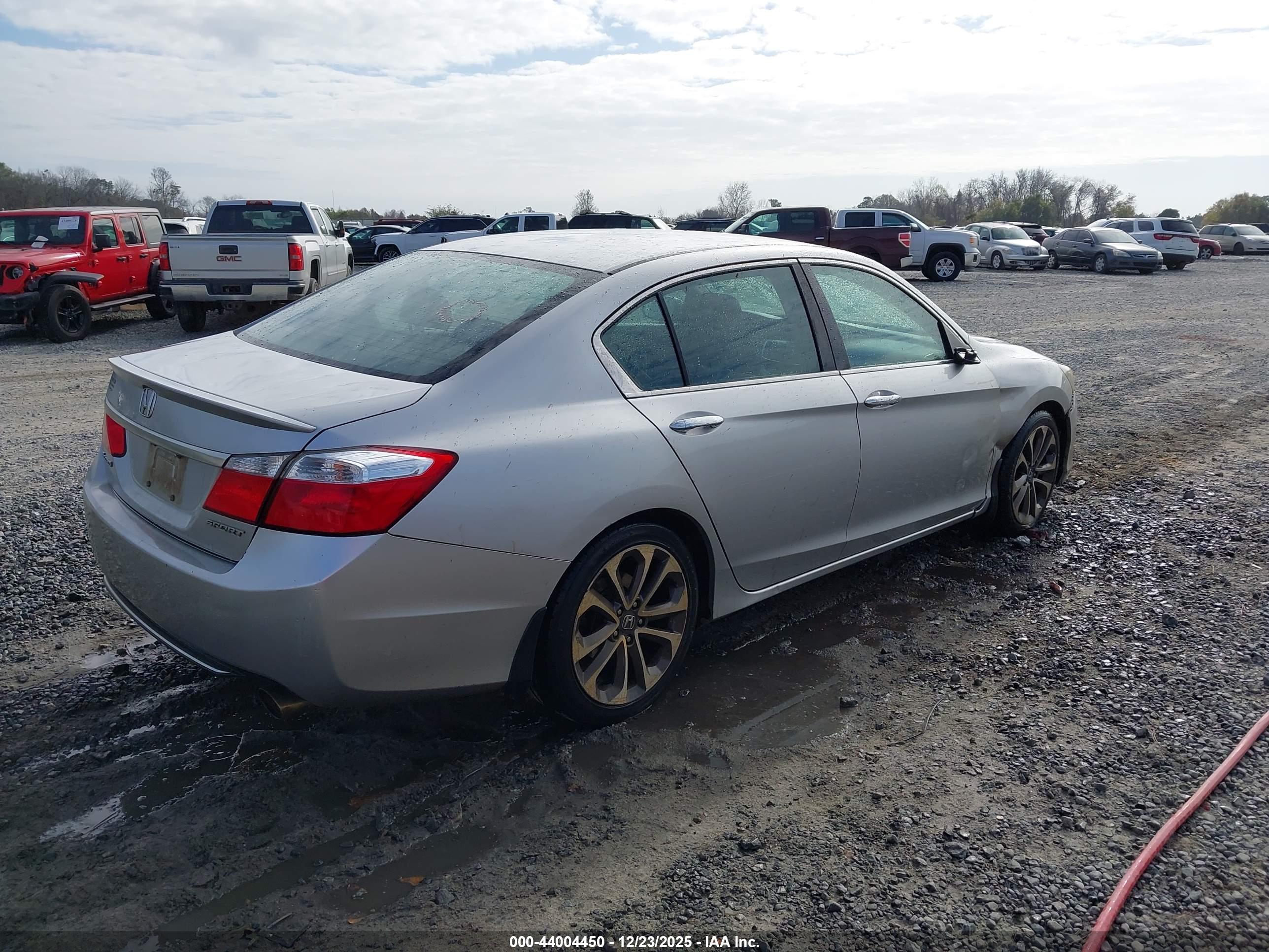 HONDA ACCORD image 4