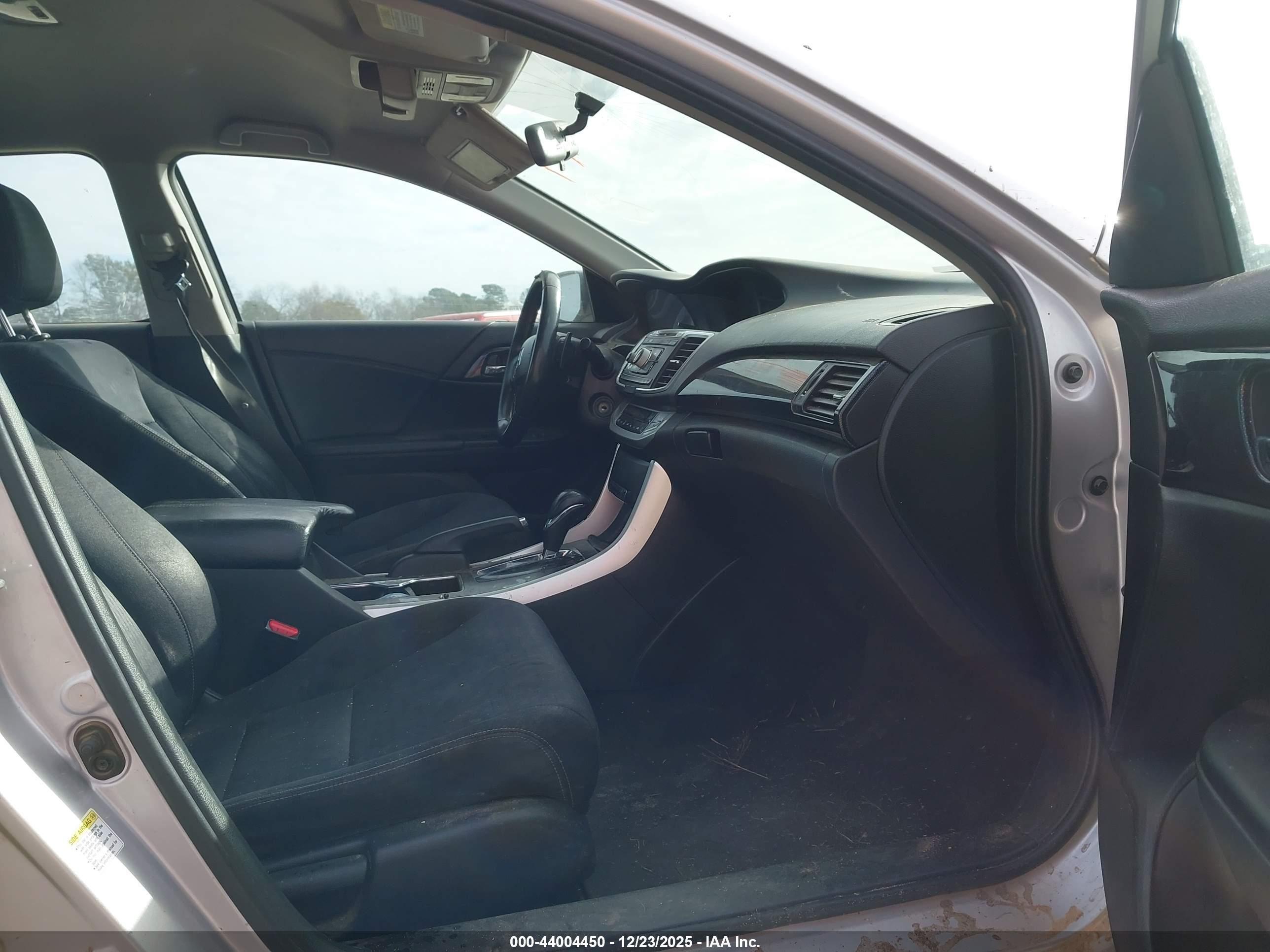 HONDA ACCORD image 5