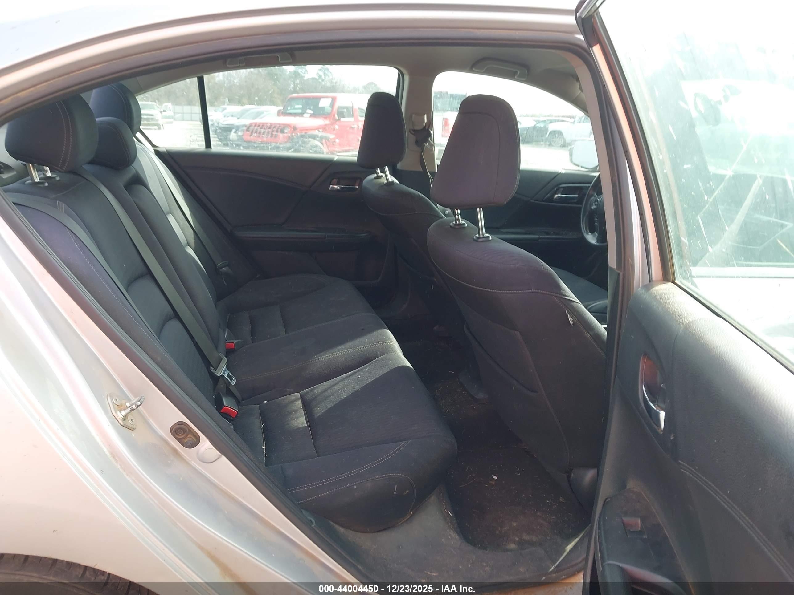 HONDA ACCORD image 8