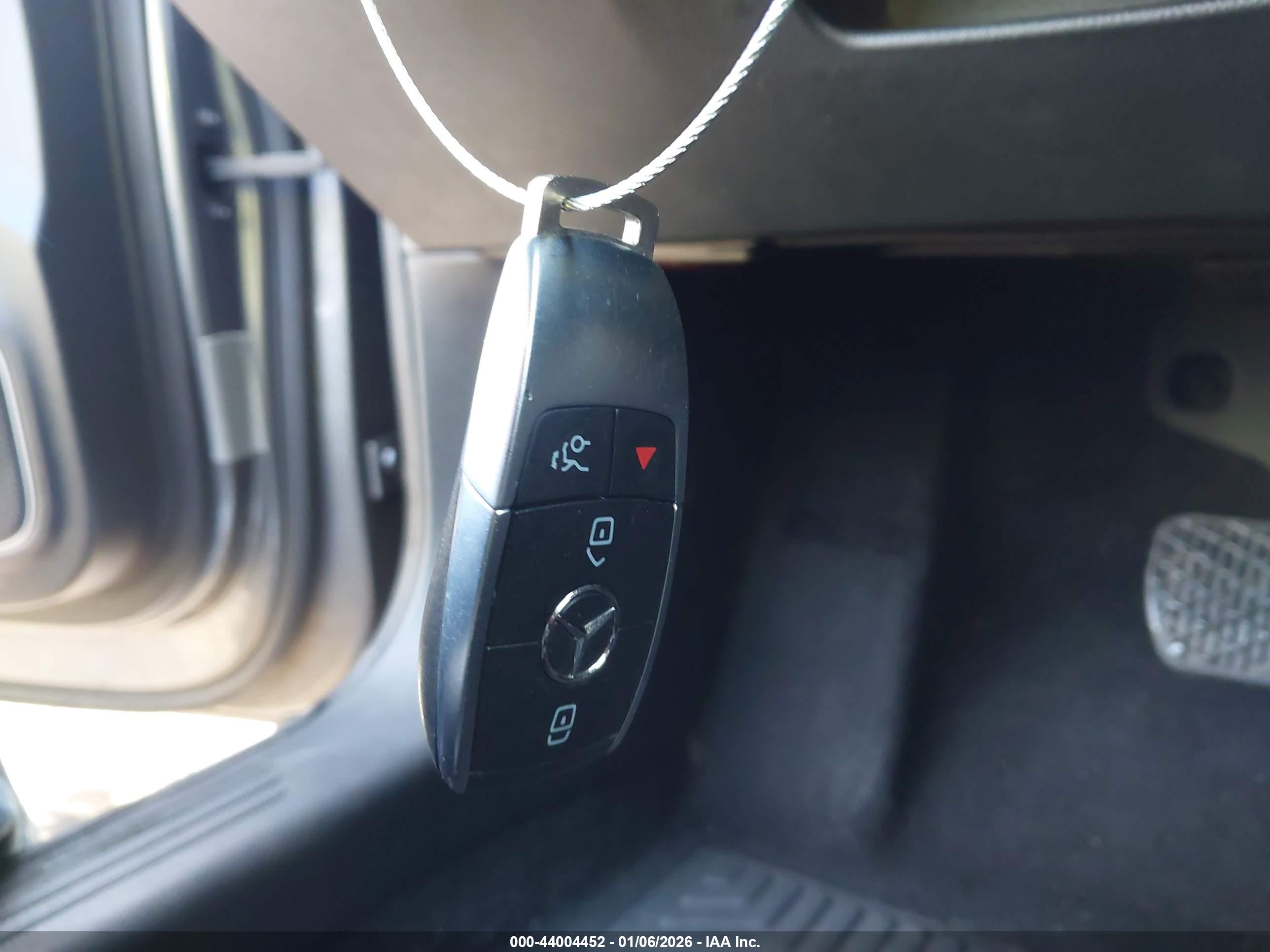MERCEDES-BENZ A image 11
