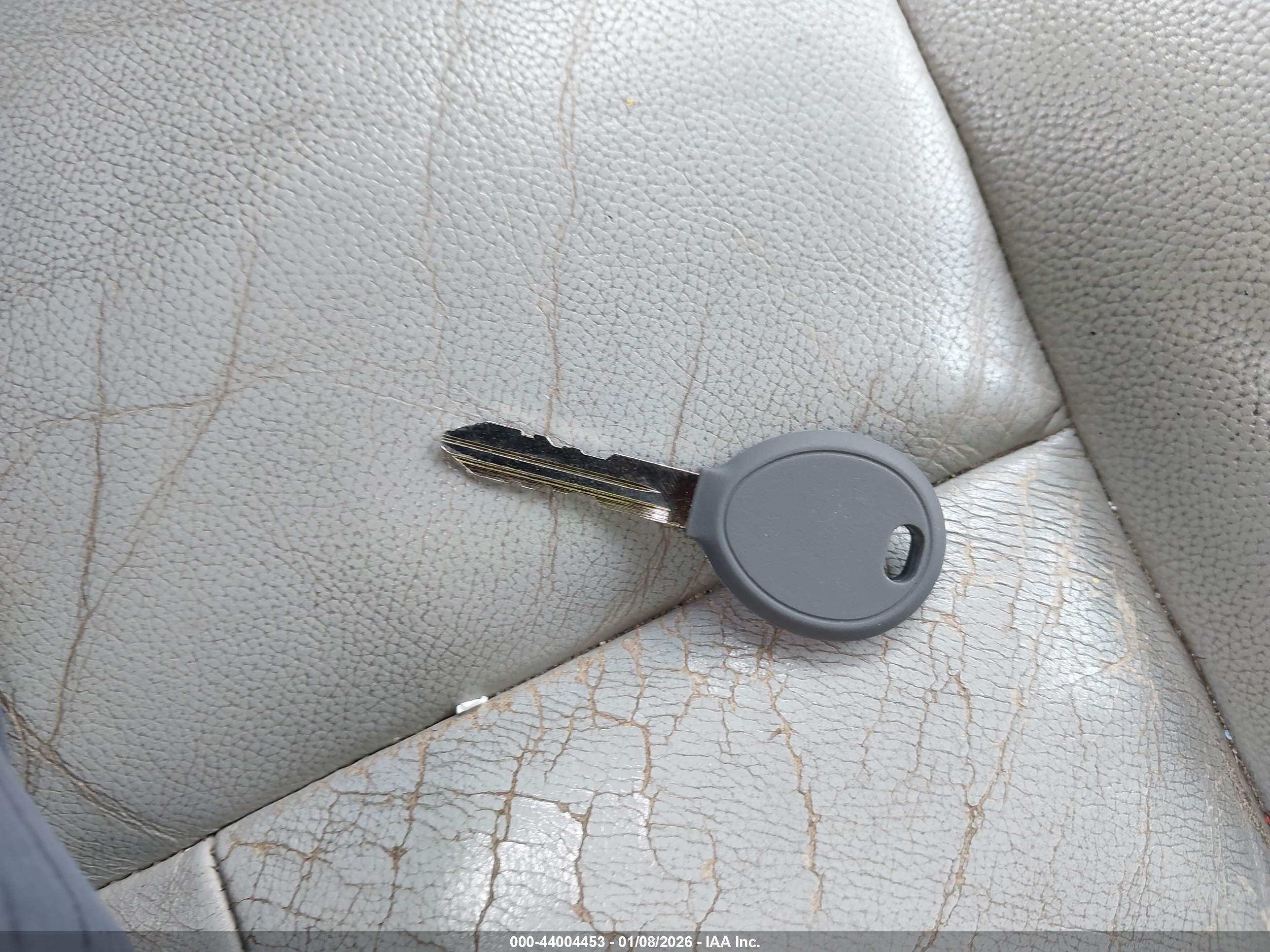CHRYSLER 300 image 11