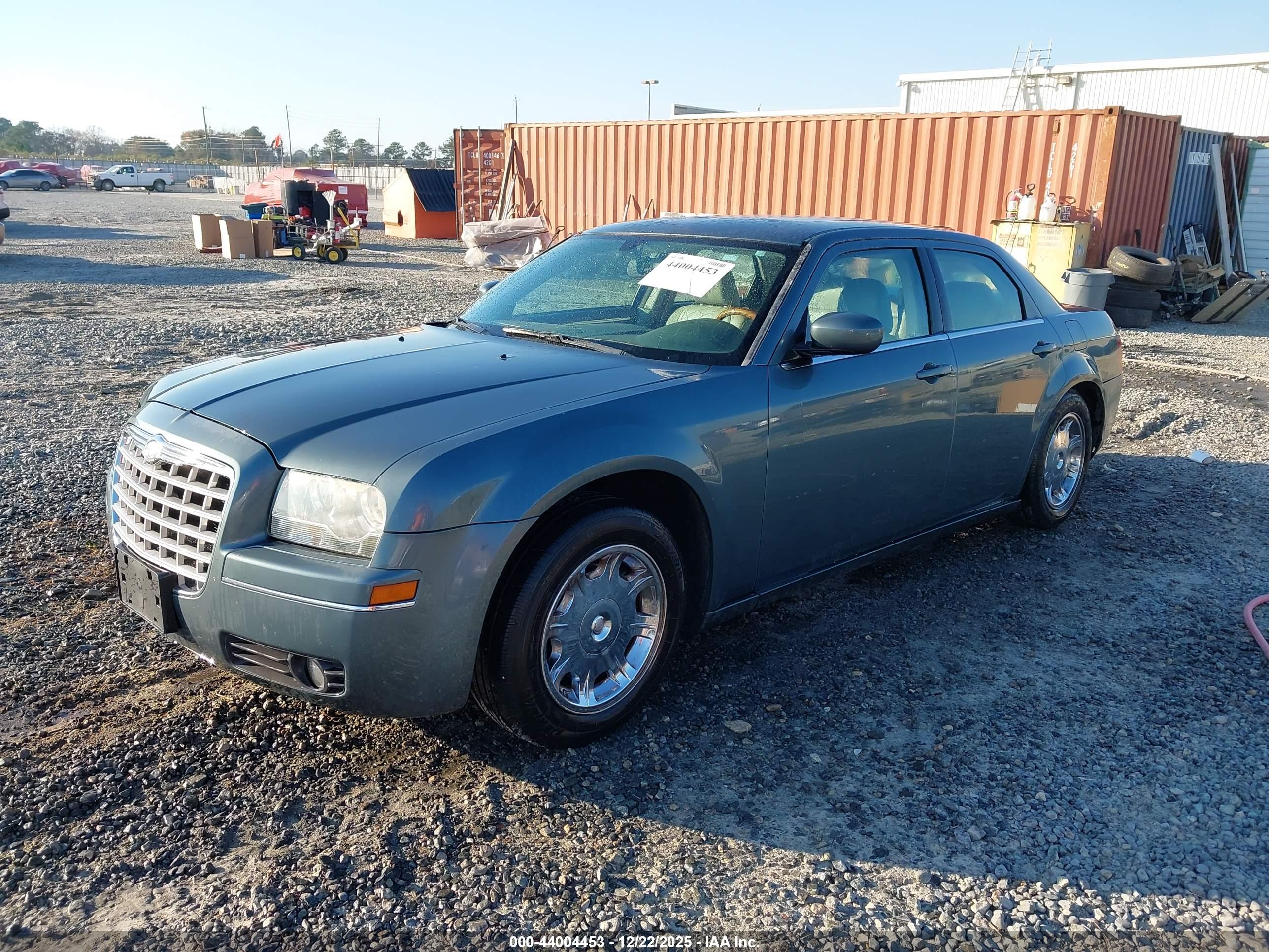 CHRYSLER 300 image 2
