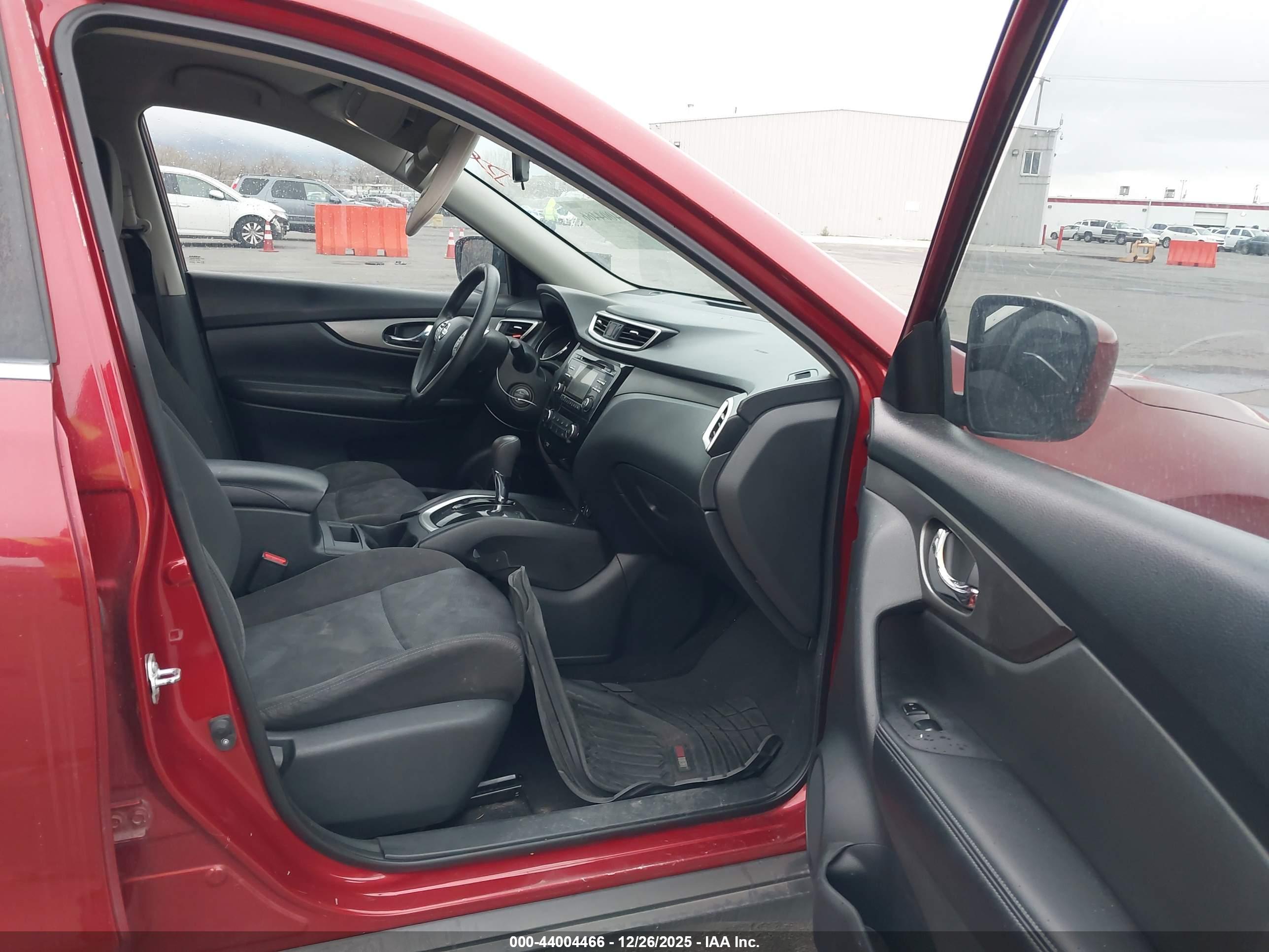 NISSAN ROGUE image 5