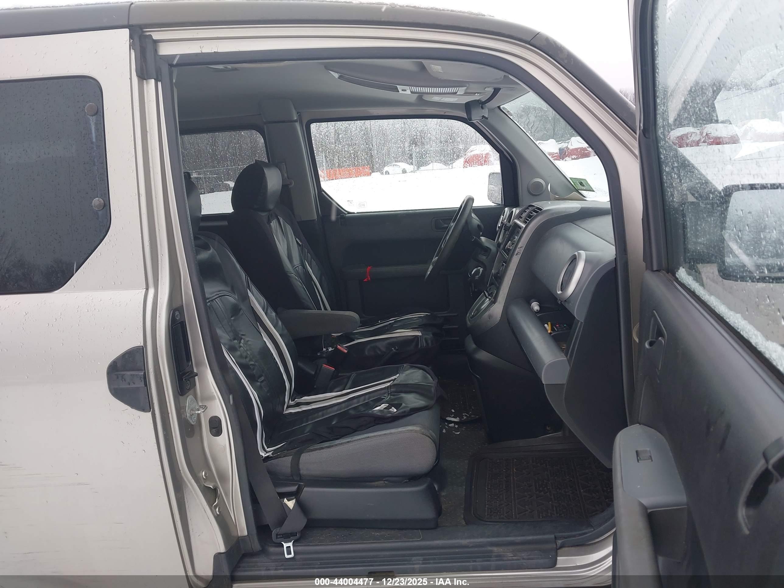HONDA ELEMENT image 5