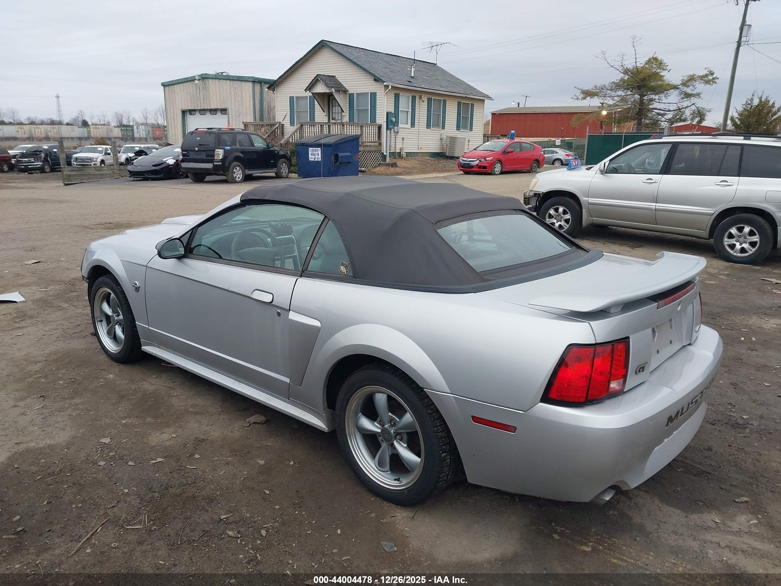 FORD MUSTANG image 3