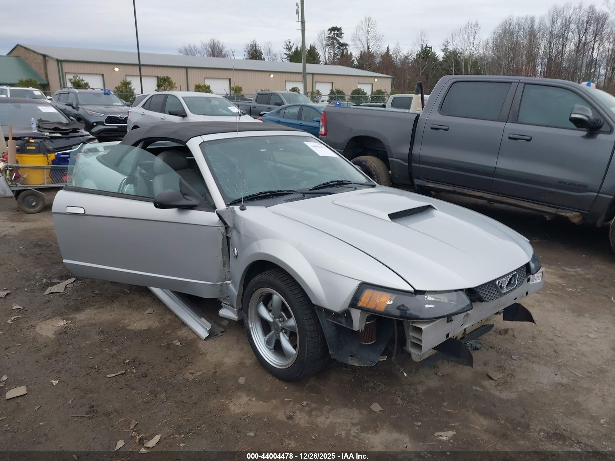 FORD MUSTANG image 6