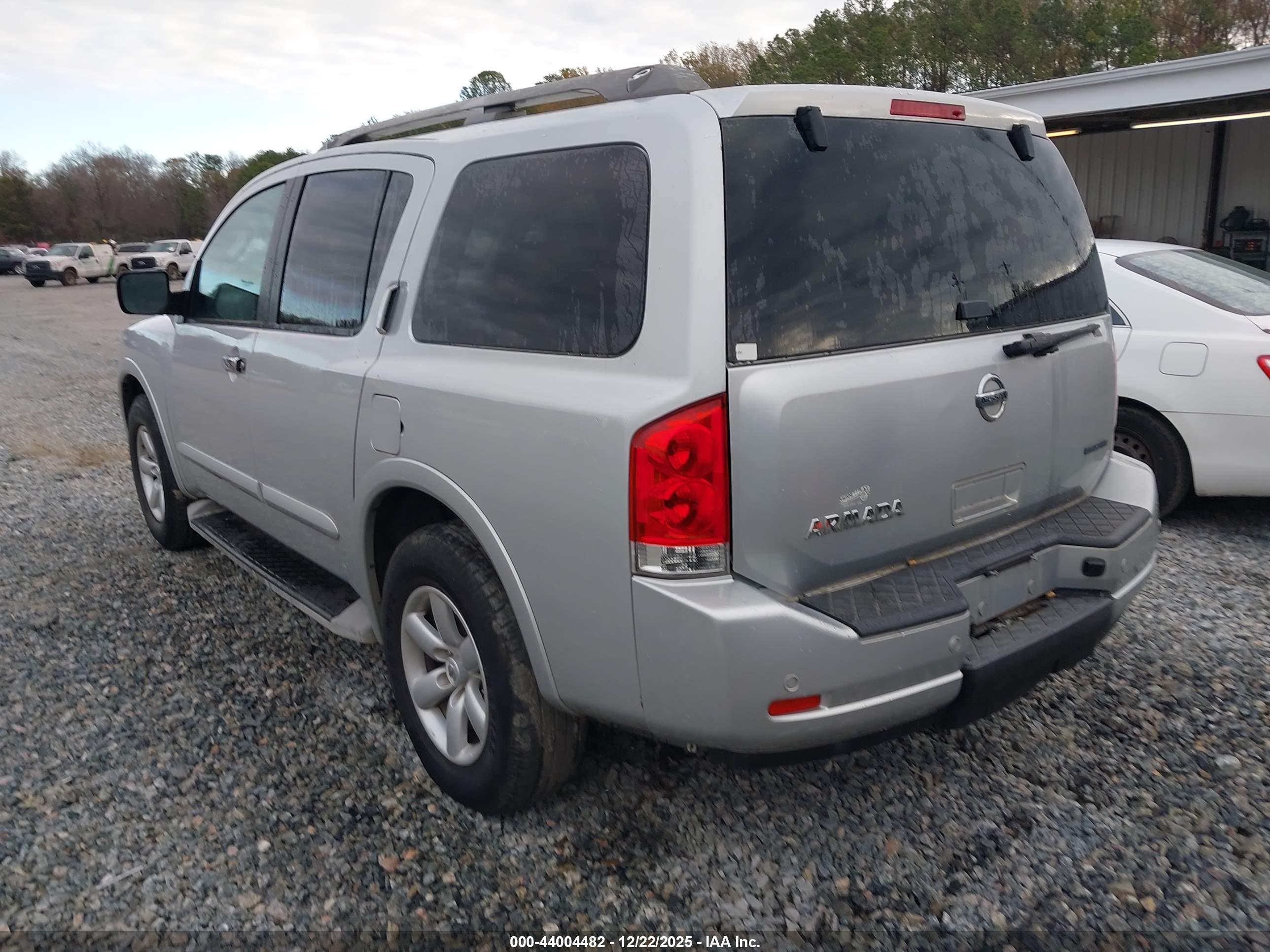 NISSAN ARMADA image 3
