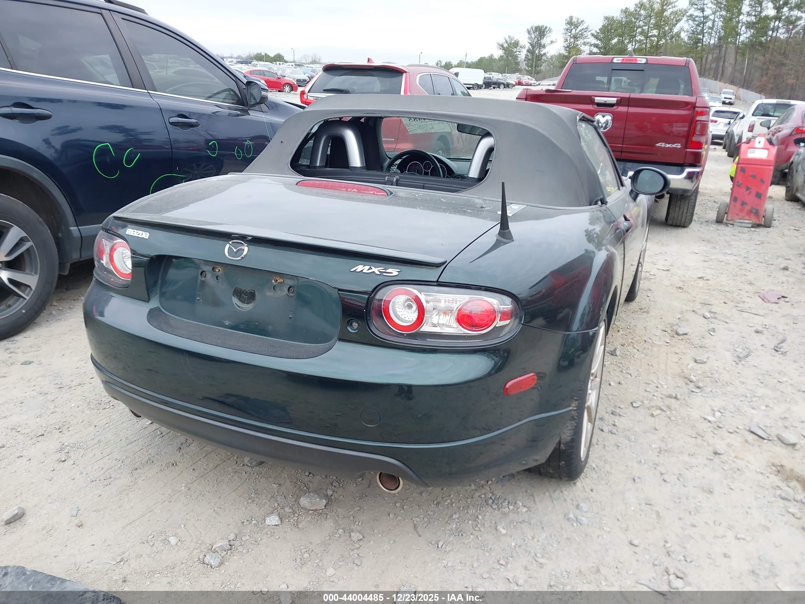 MAZDA MX-5 image 4