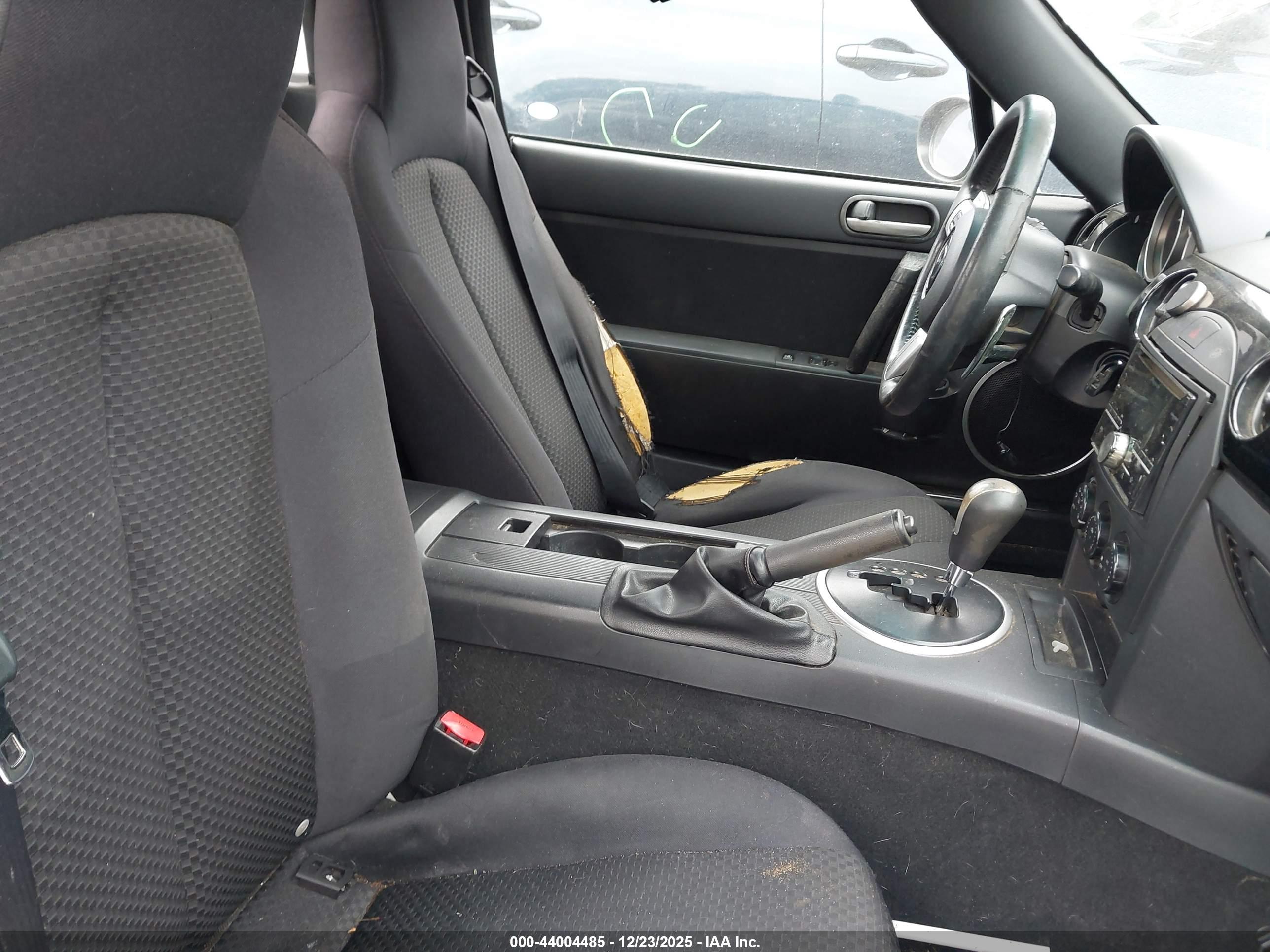 MAZDA MX-5 image 8