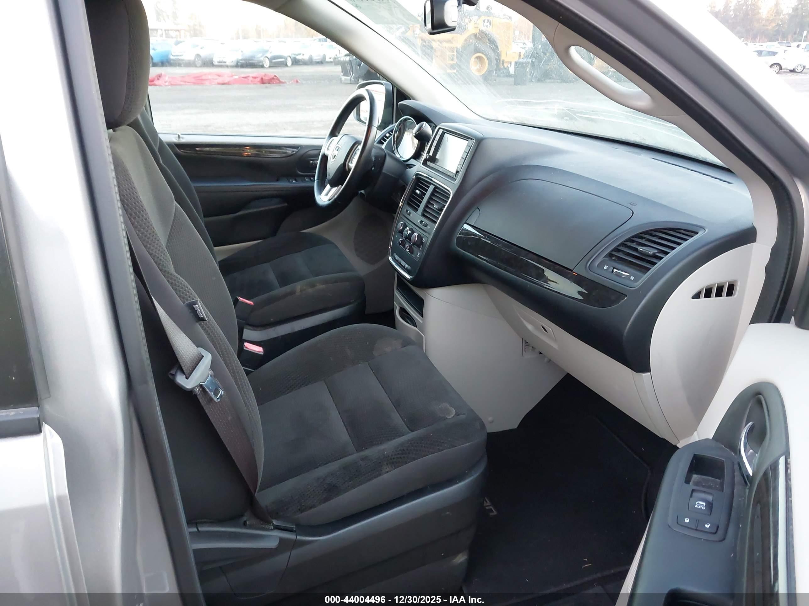 DODGE GRAND image 5