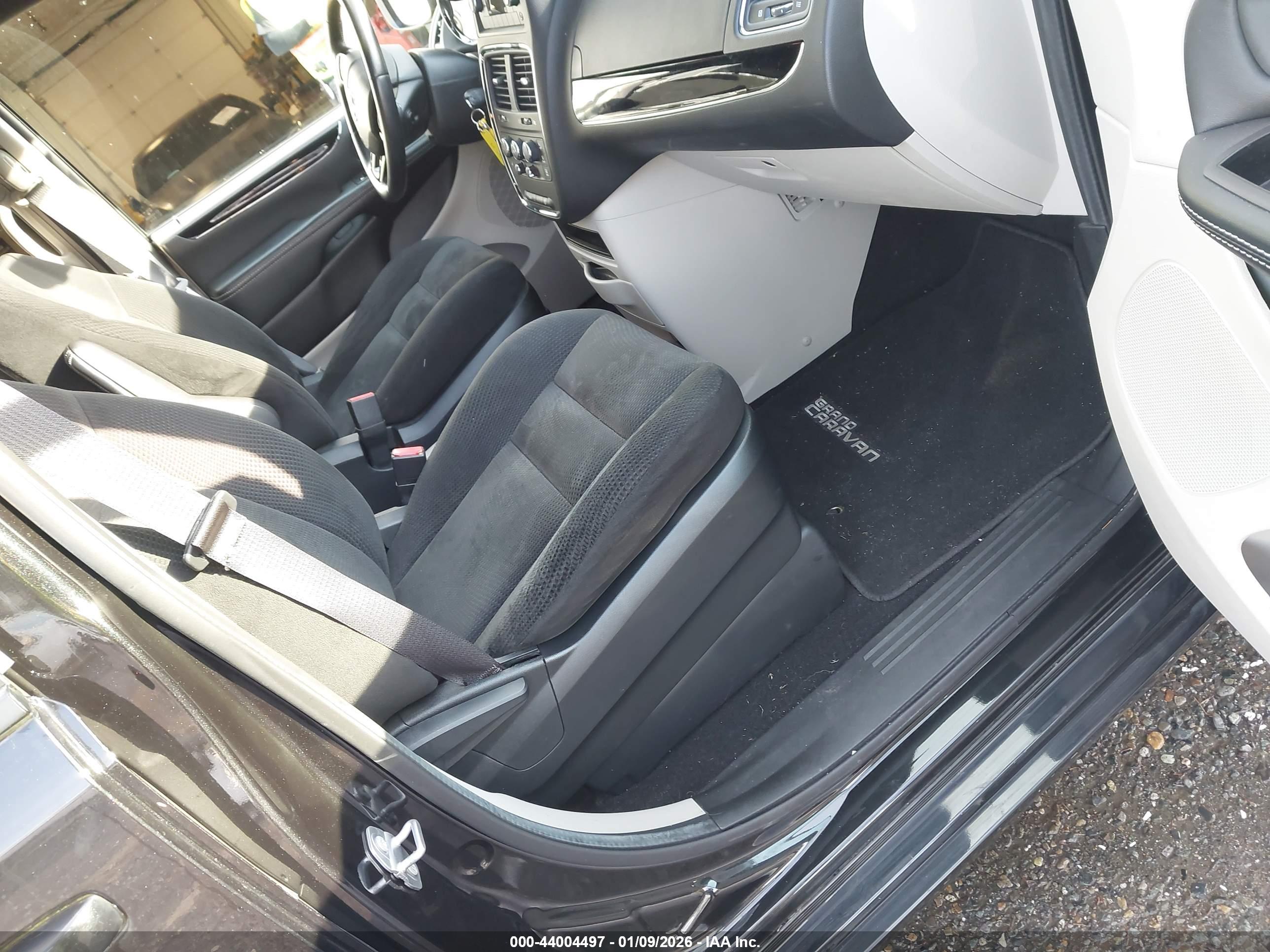 DODGE GRAND image 5