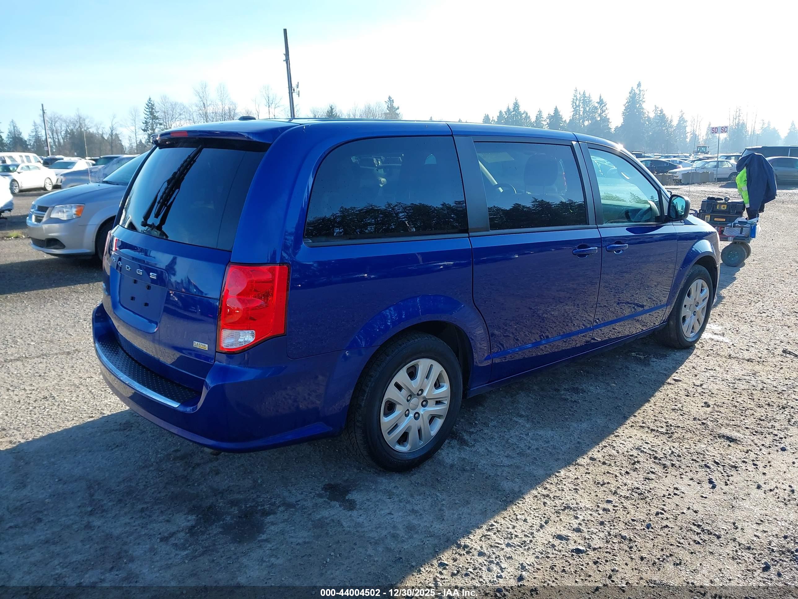 DODGE GRAND image 4