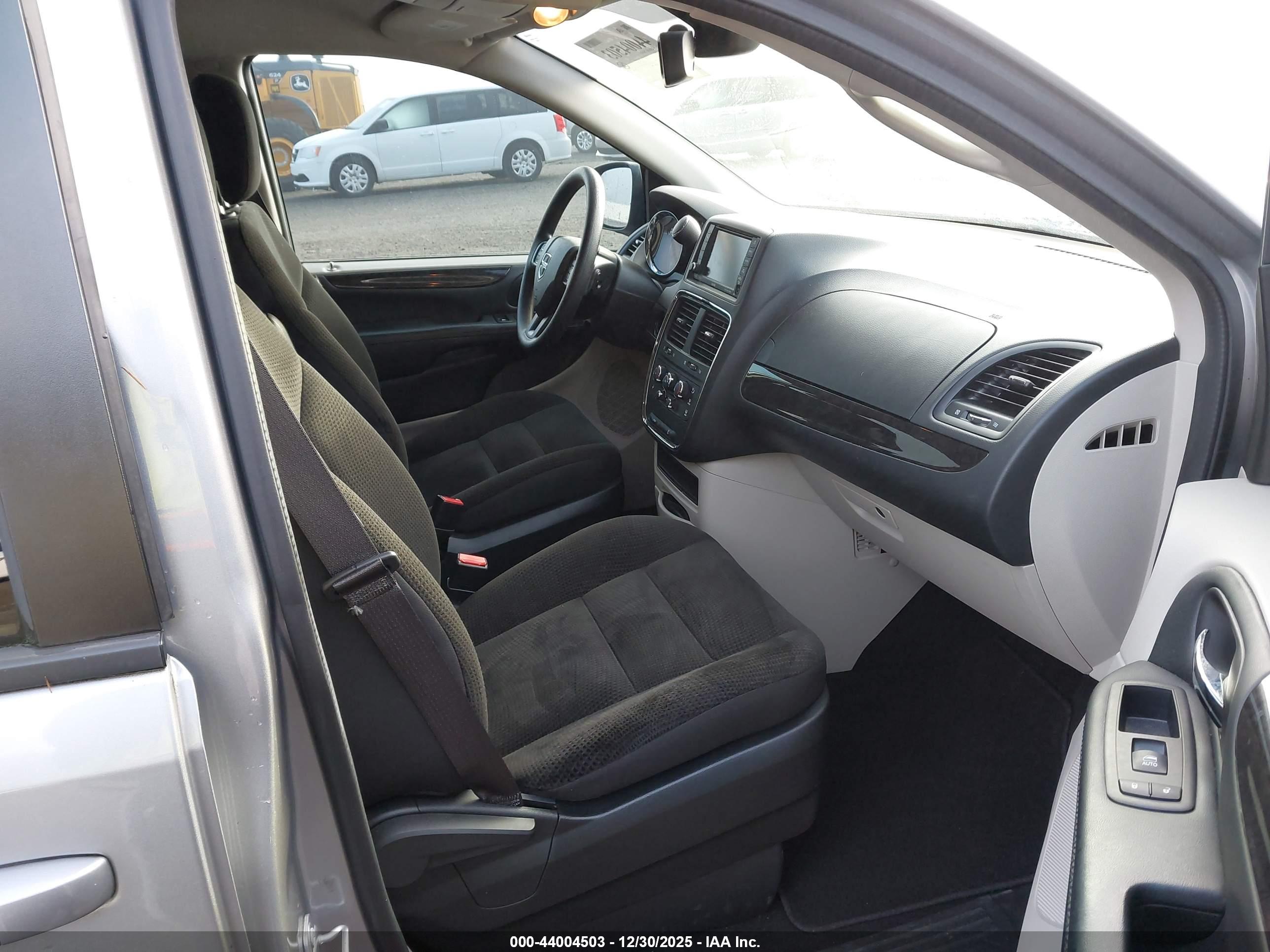 DODGE GRAND image 5