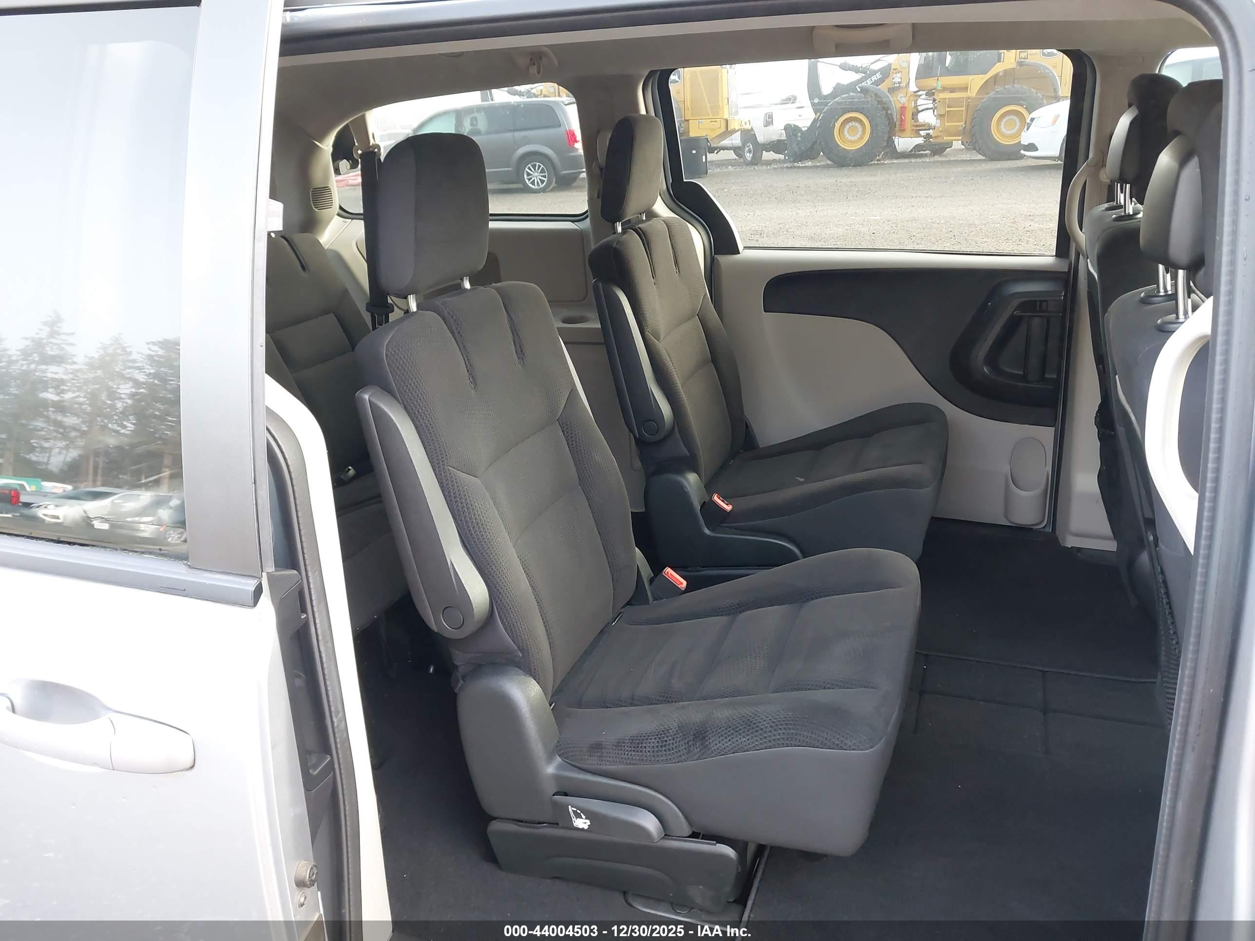 DODGE GRAND image 8