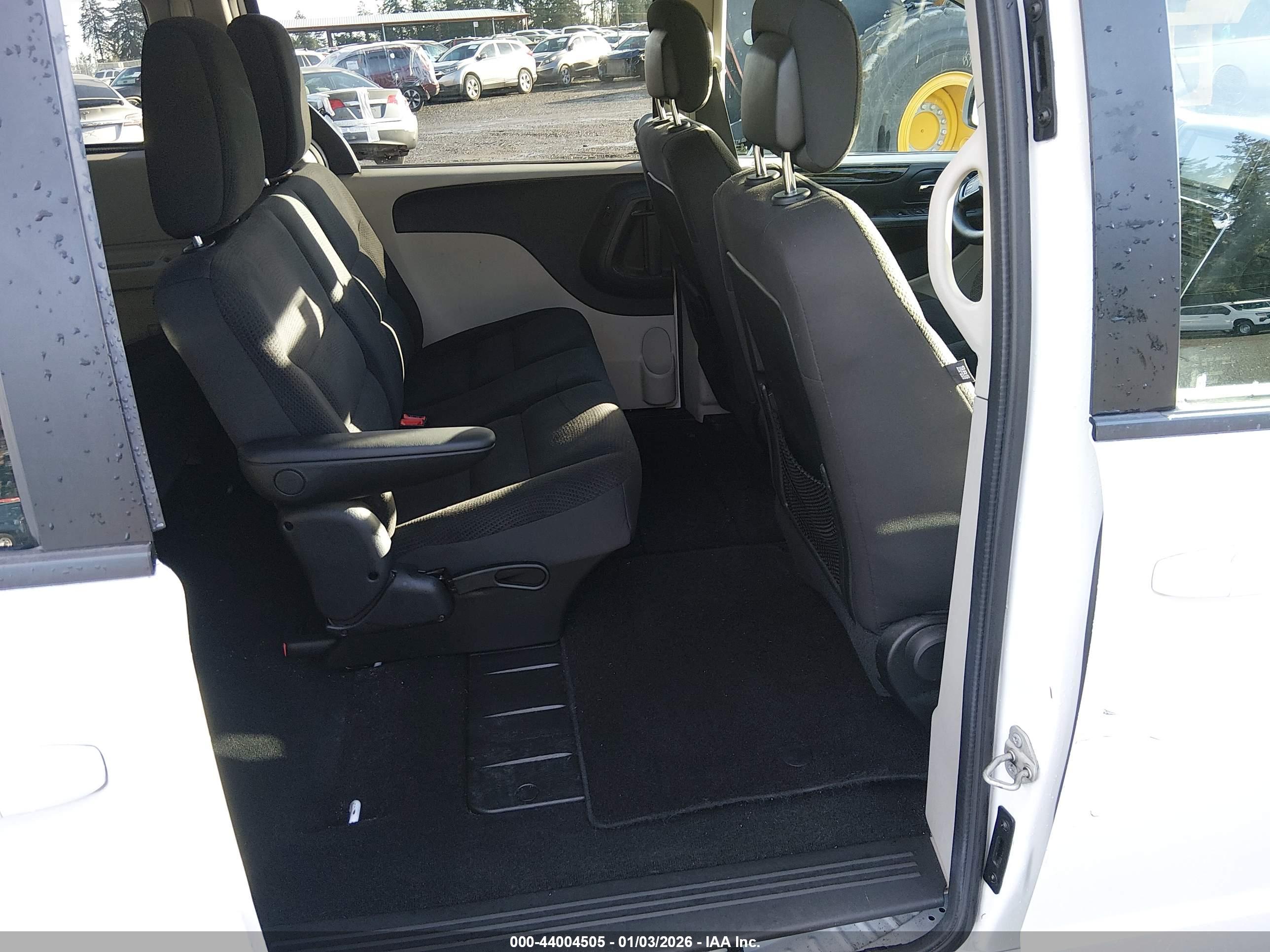DODGE GRAND image 8