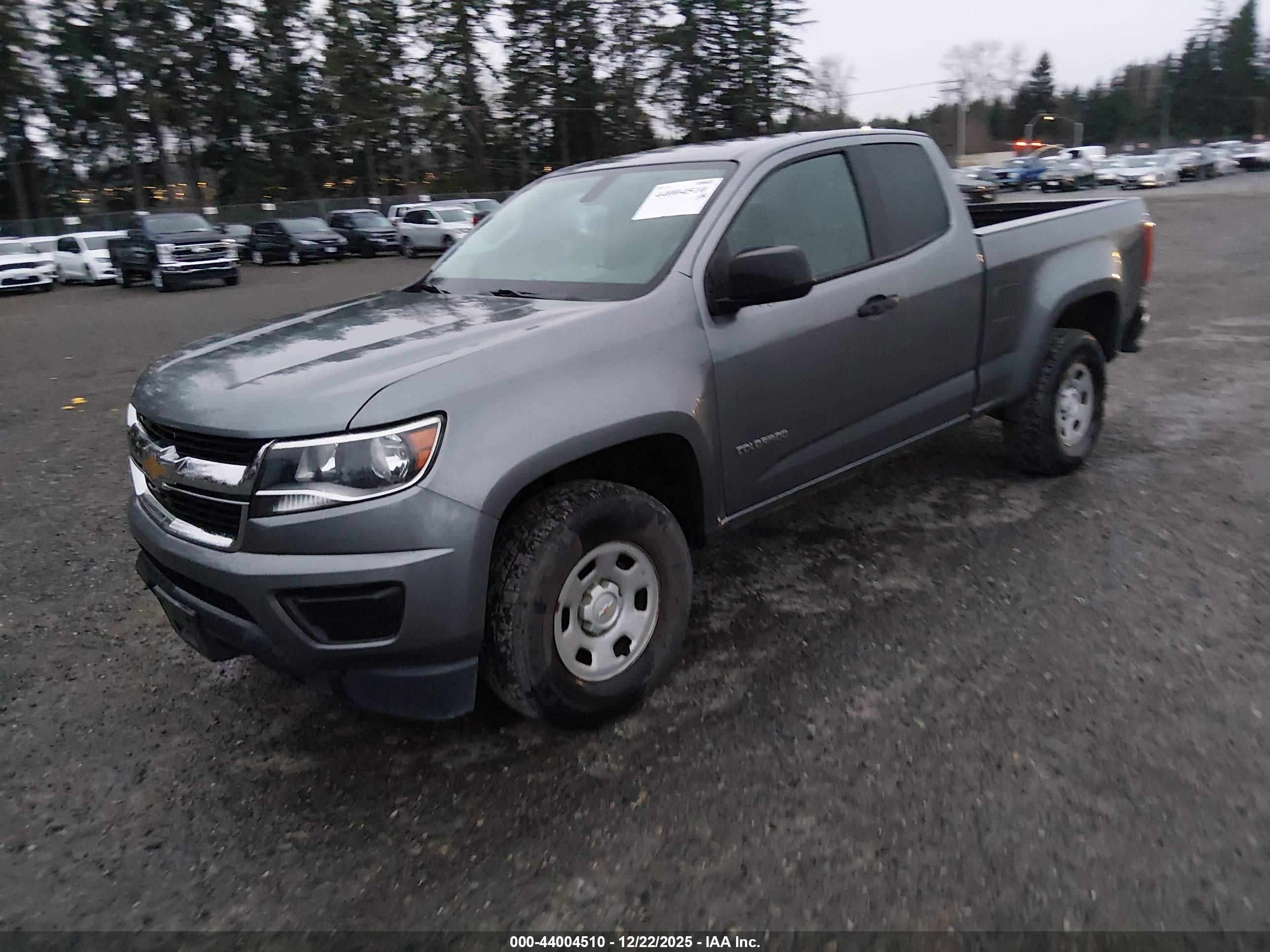 CHEVROLET COLORADO image 2