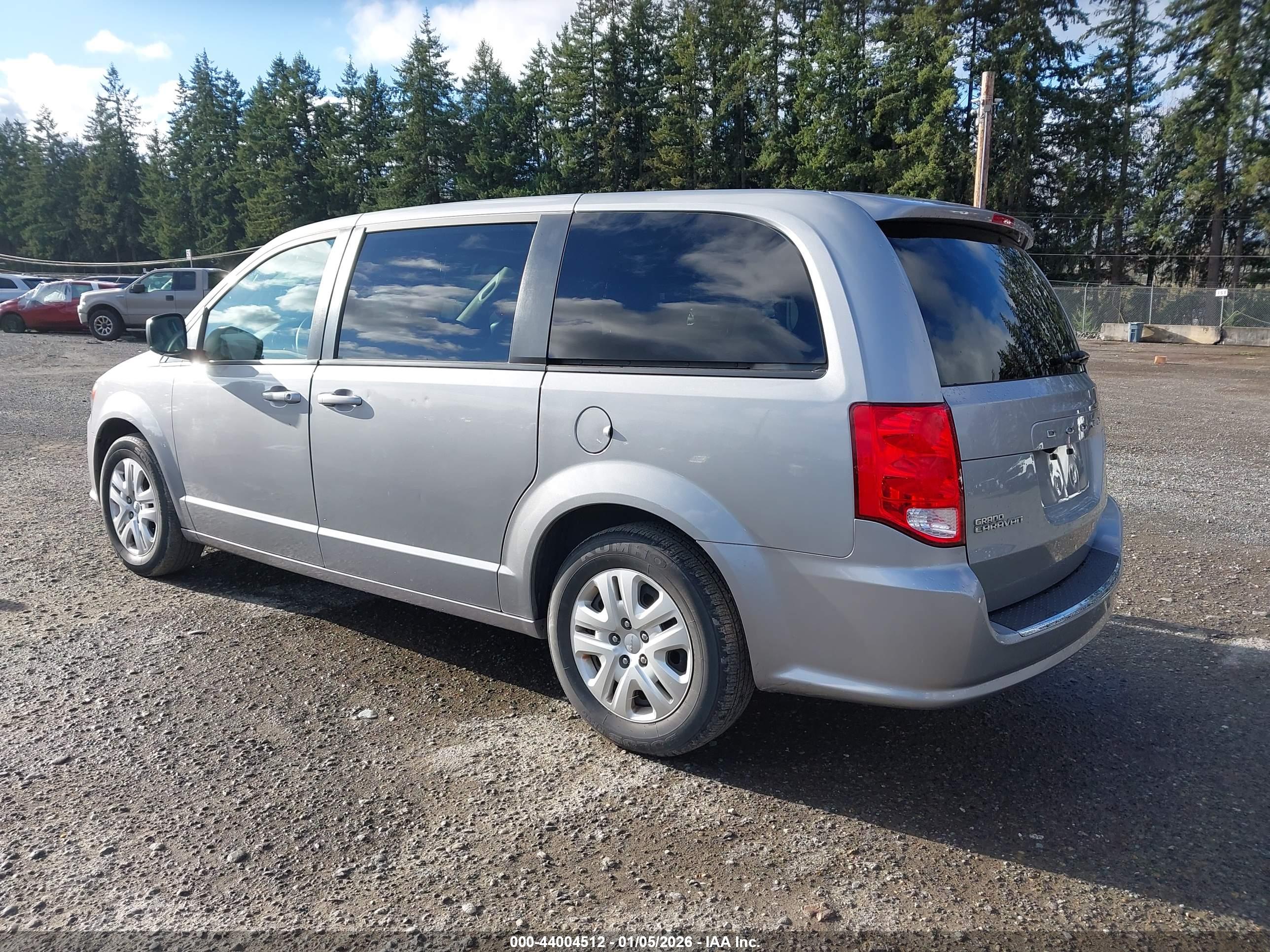 DODGE GRAND image 3