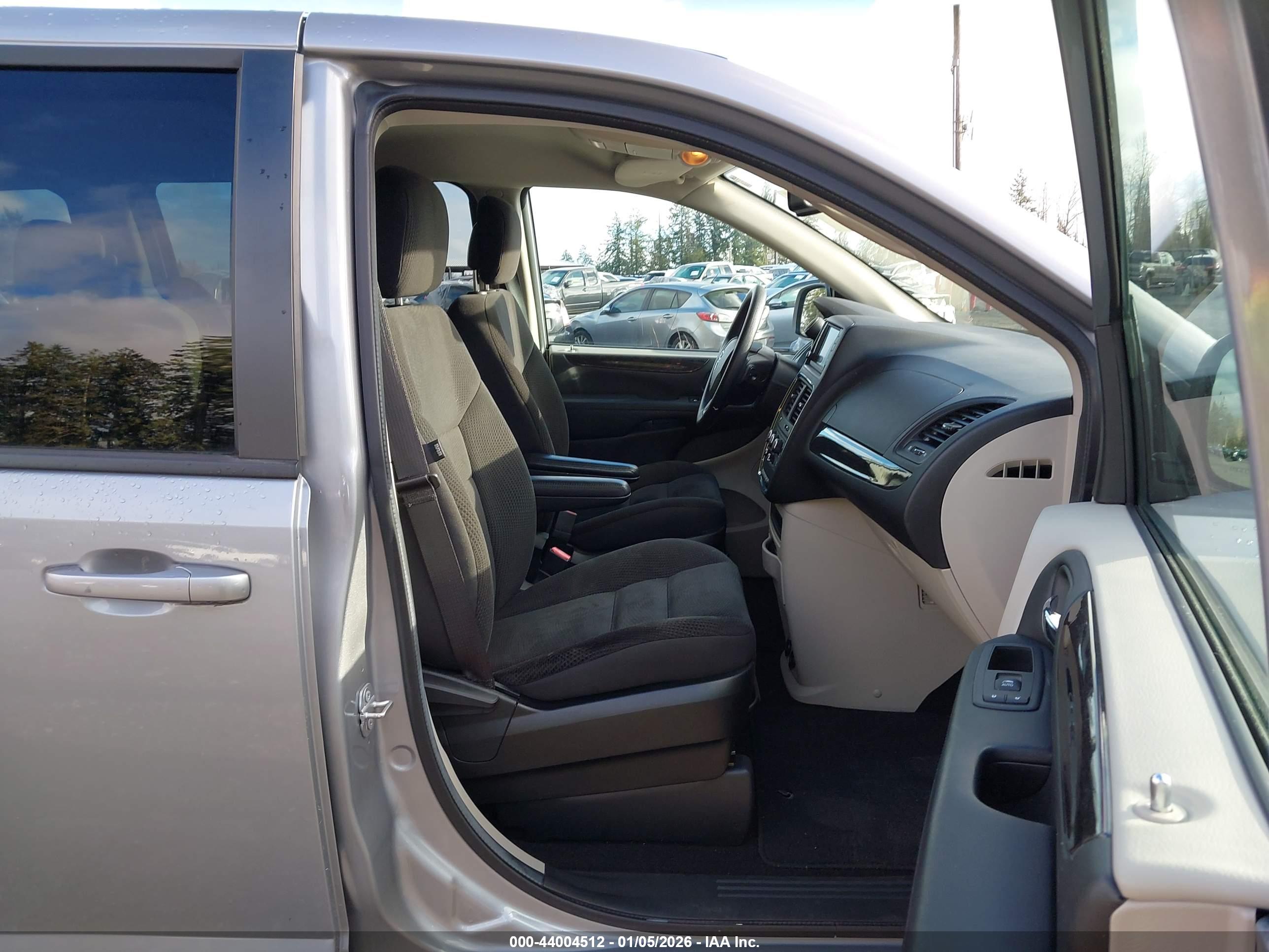 DODGE GRAND image 5