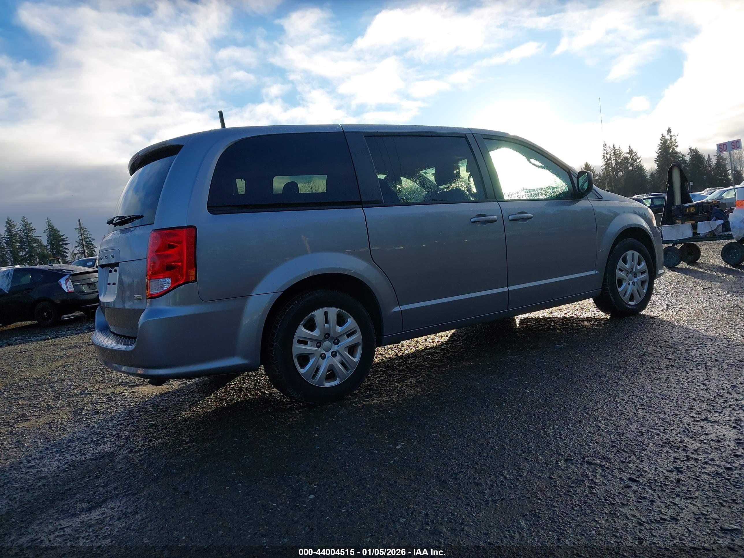 DODGE GRAND image 4