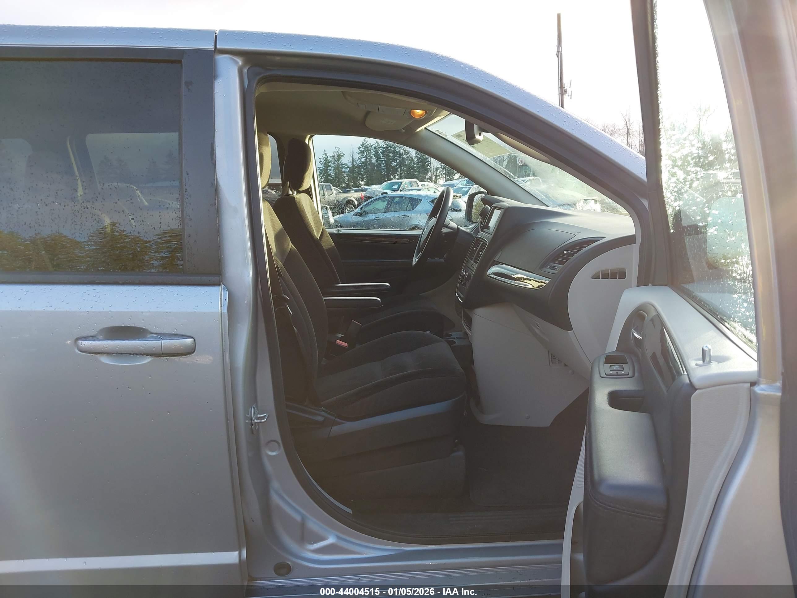 DODGE GRAND image 5