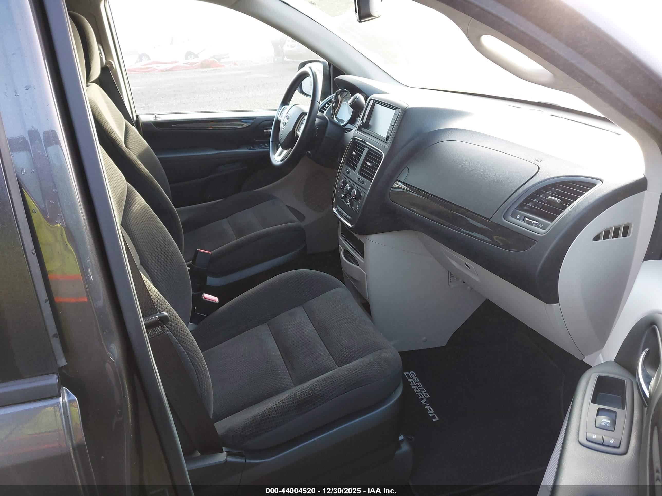 DODGE GRAND image 5