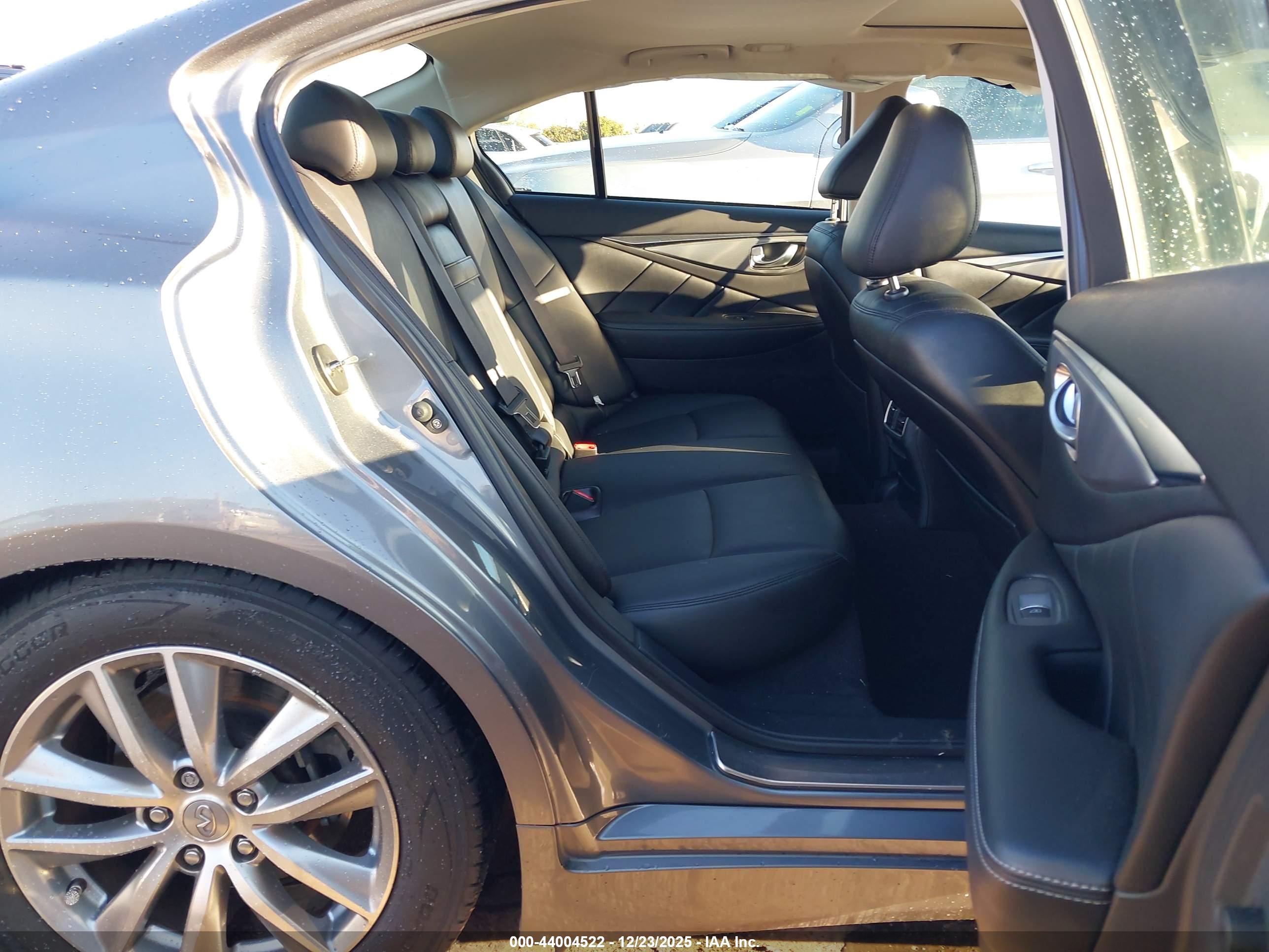 INFINITI Q50 image 8