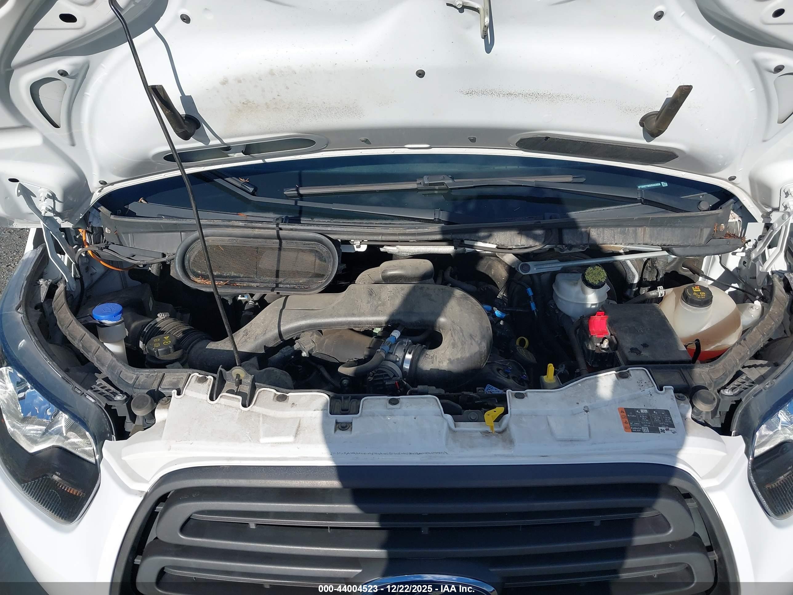 FORD TRANSIT-350 image 10