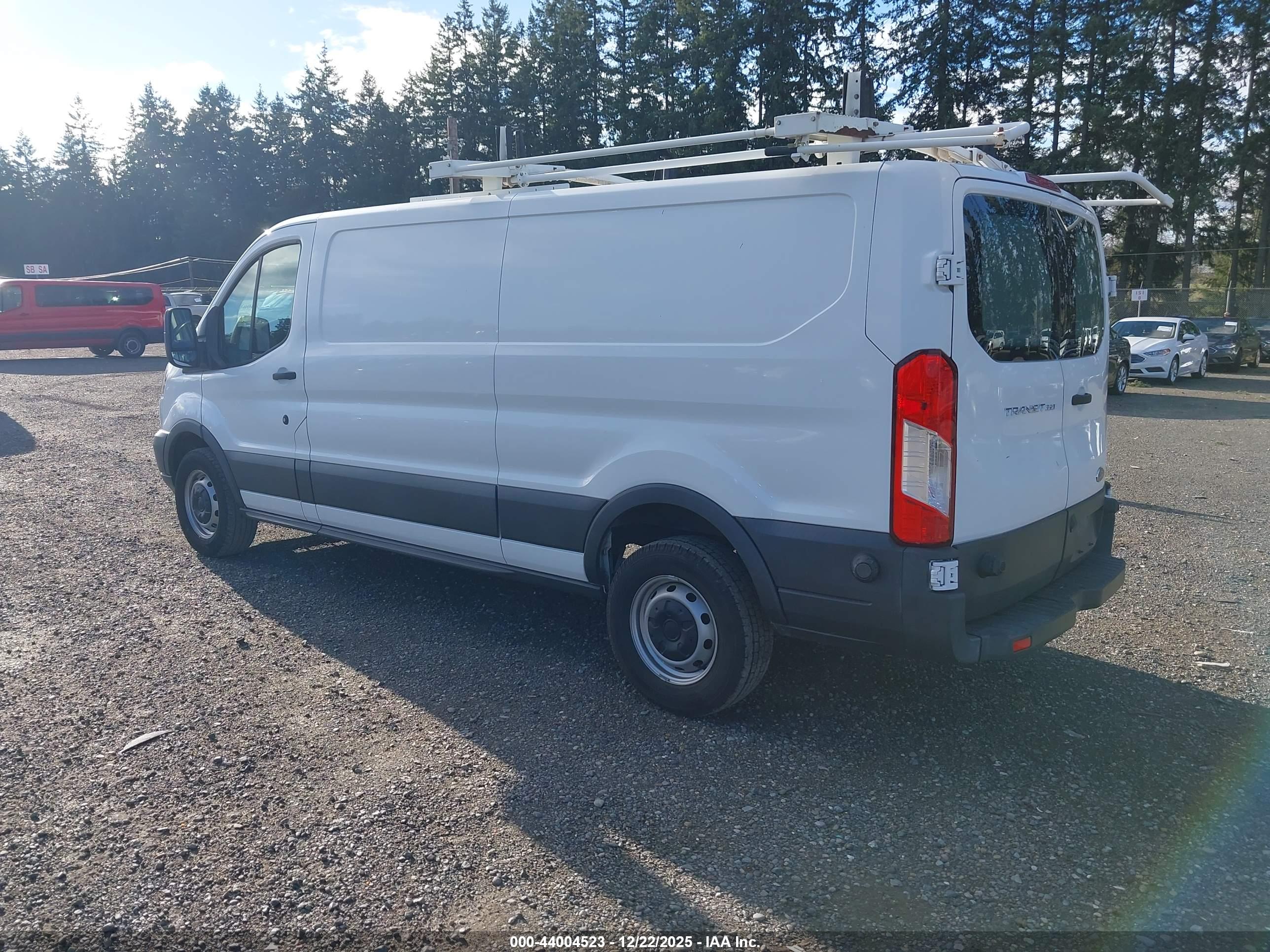 FORD TRANSIT-350 image 3
