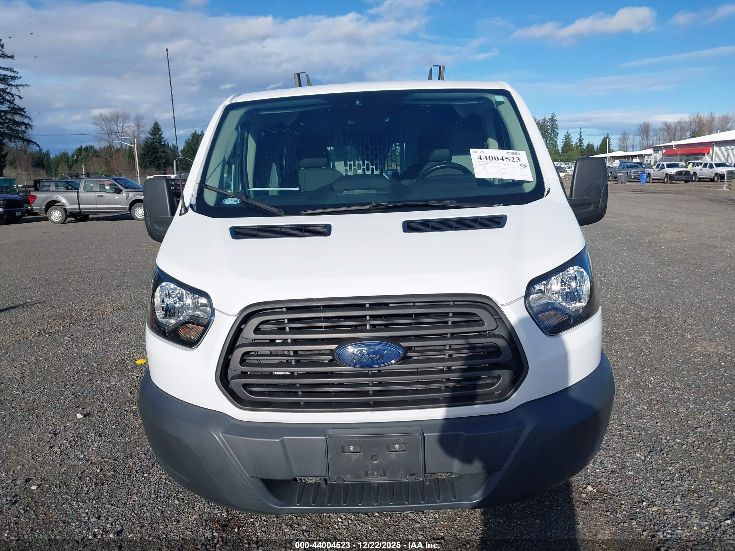 FORD TRANSIT-350 image 6