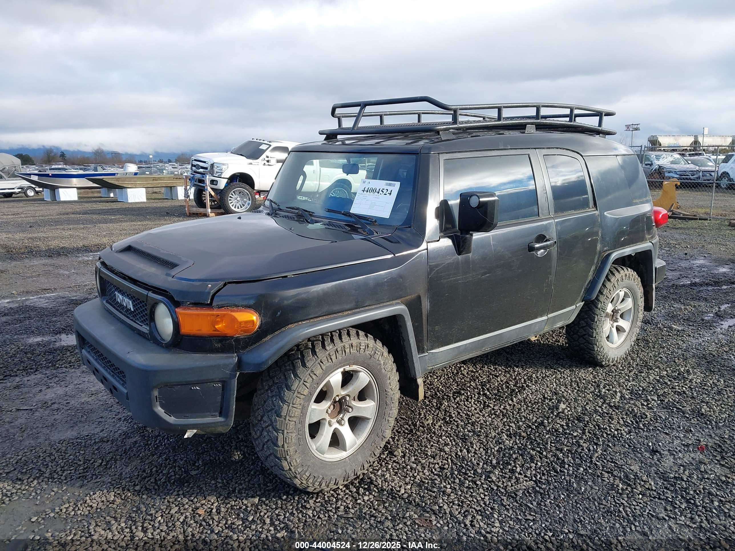 TOYOTA FJ image 2