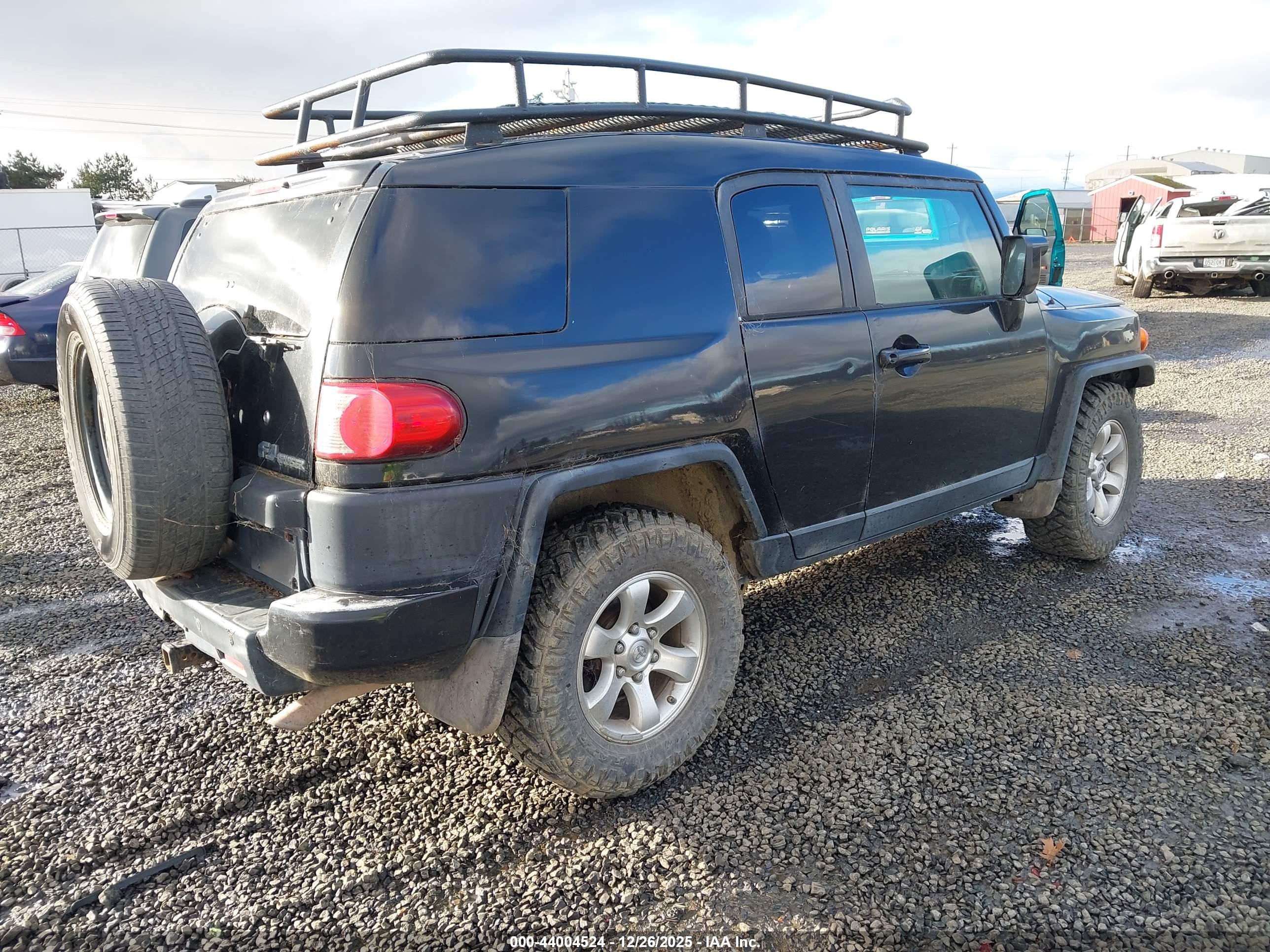 TOYOTA FJ image 4