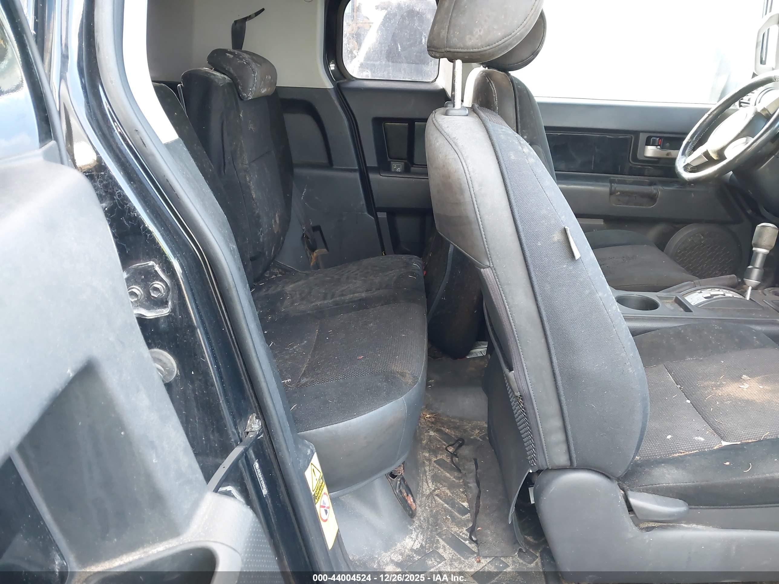 TOYOTA FJ image 8