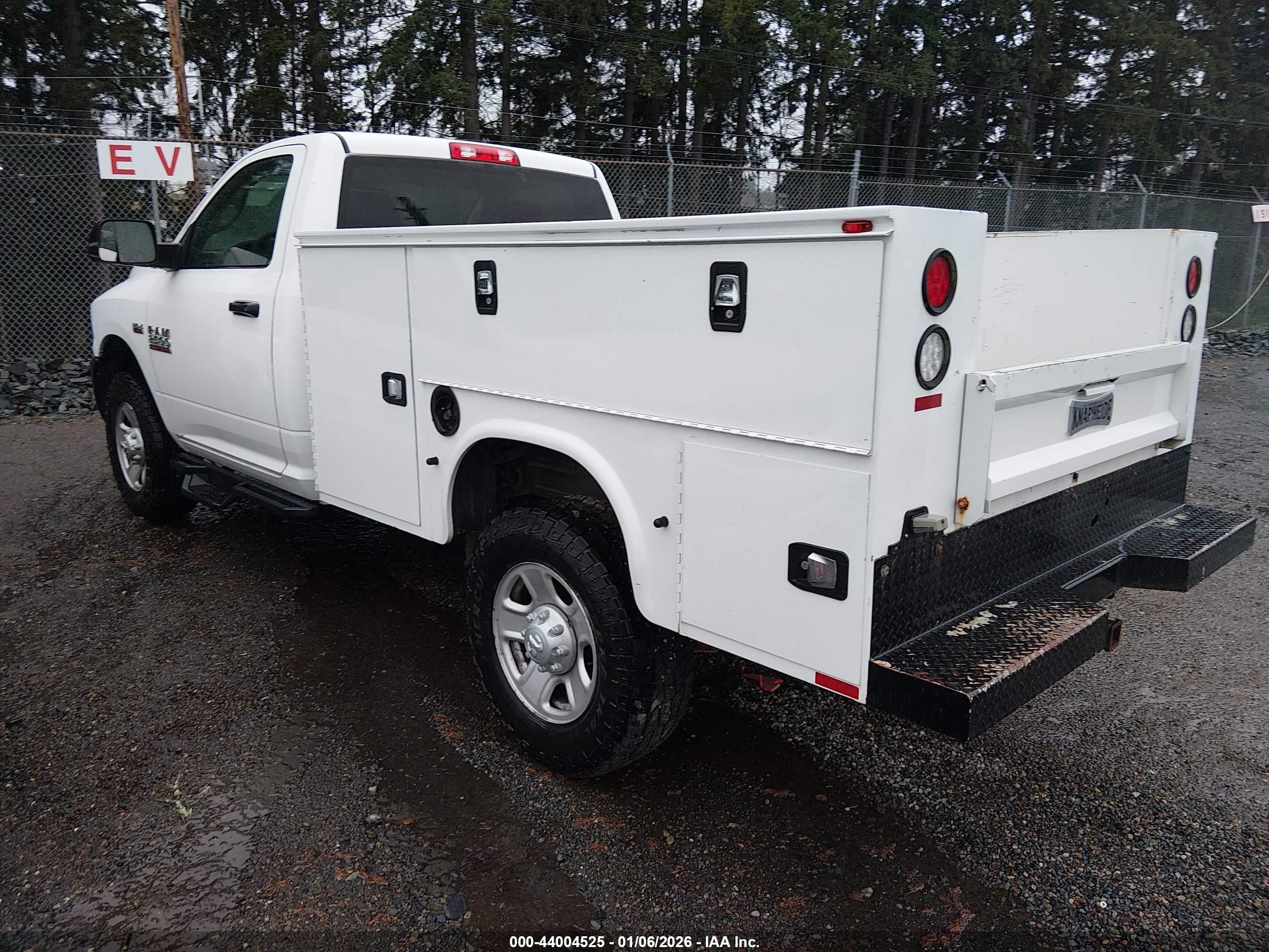 RAM 2500 image 3