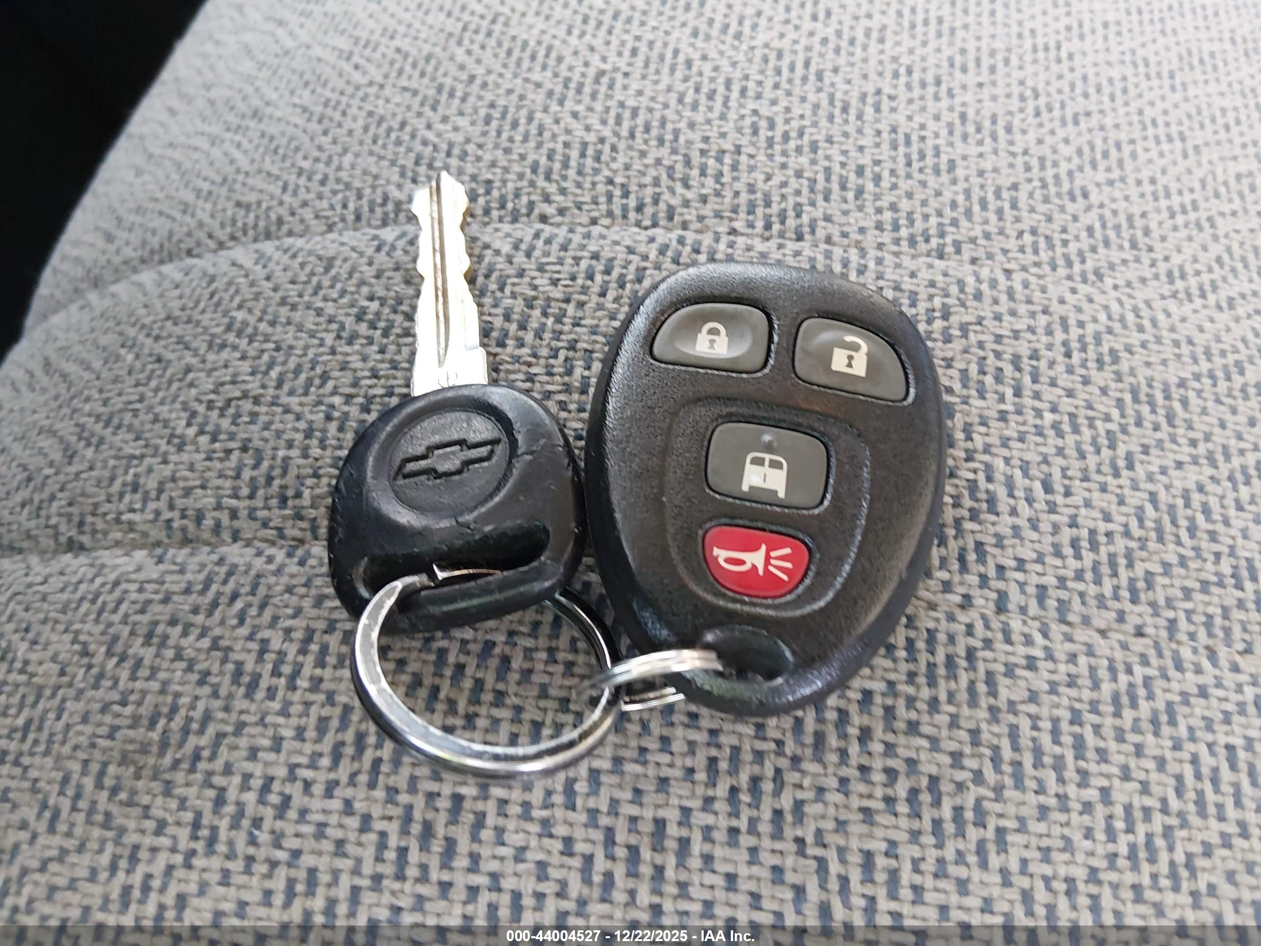 CHEVROLET EXPRESS image 11