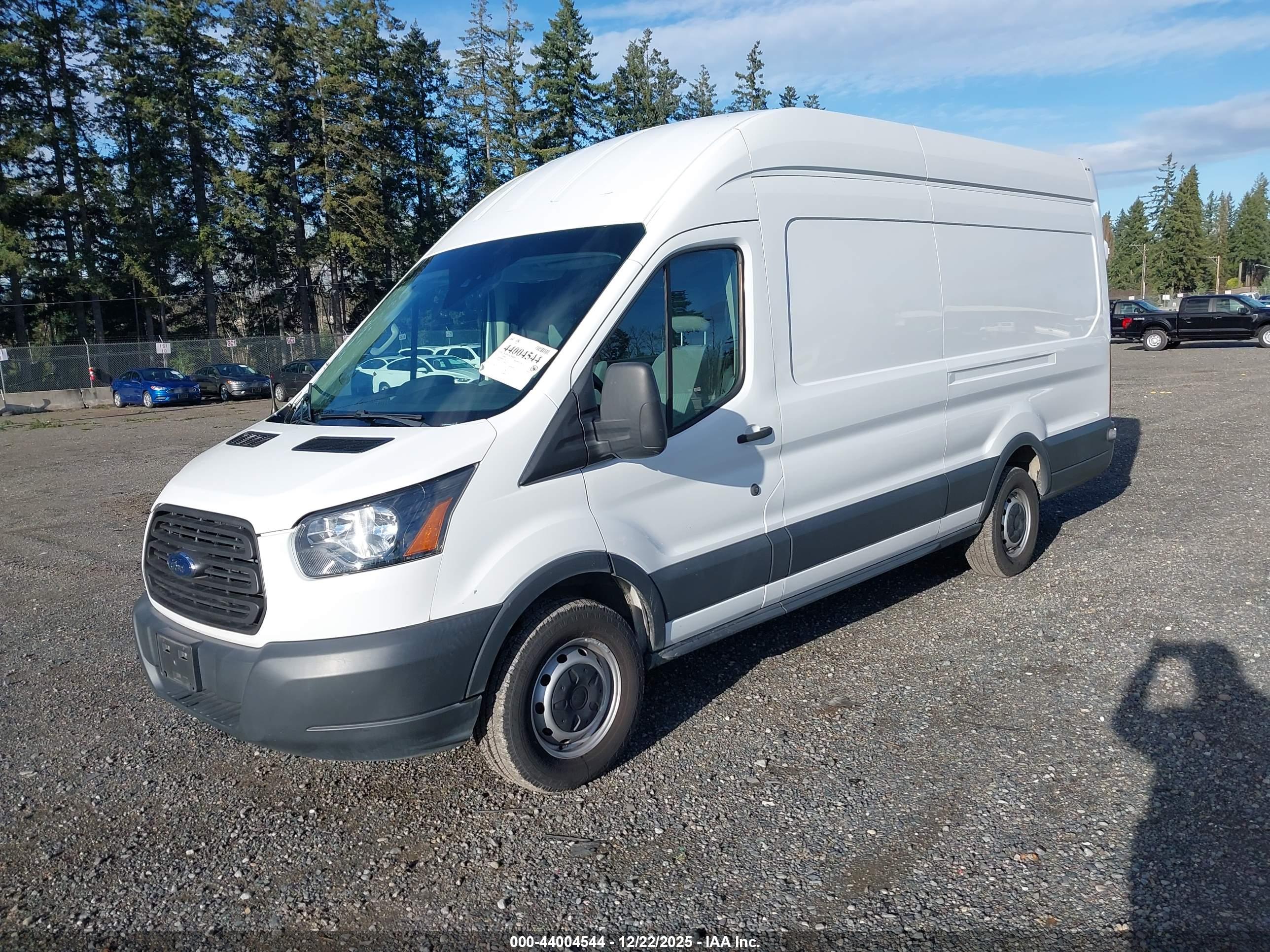 FORD TRANSIT-250 image 2