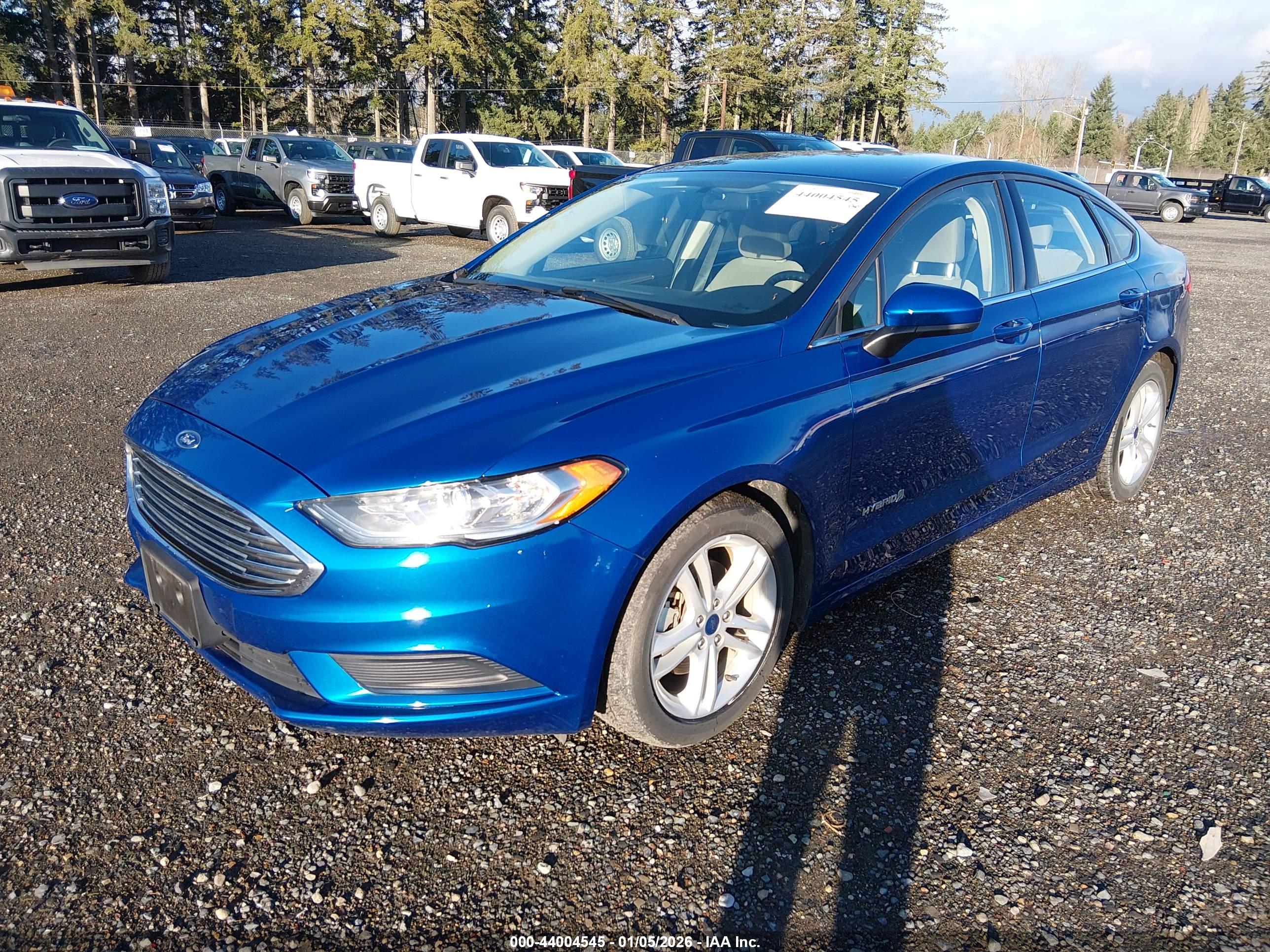 FORD FUSION image 2