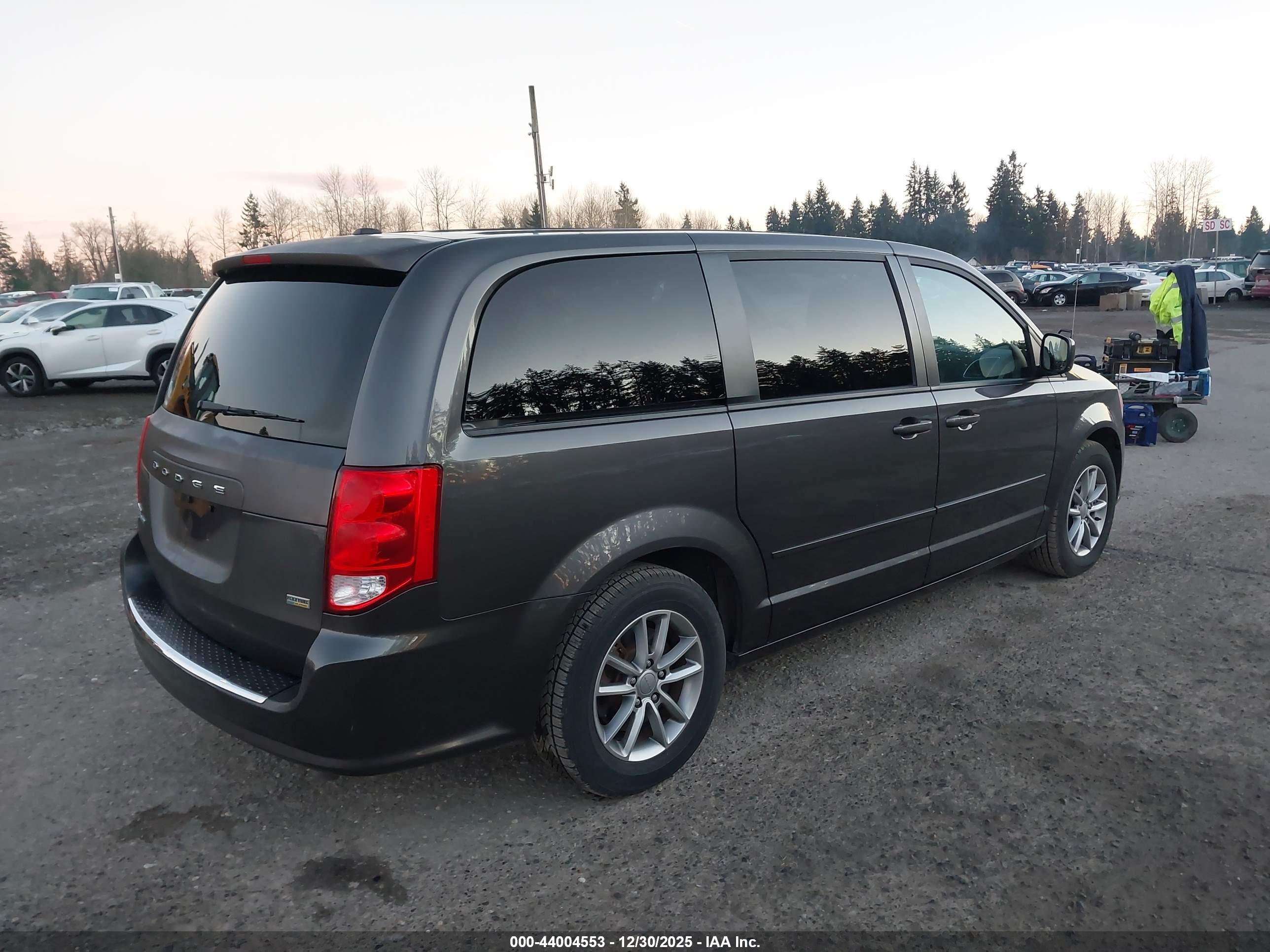 DODGE GRAND image 4