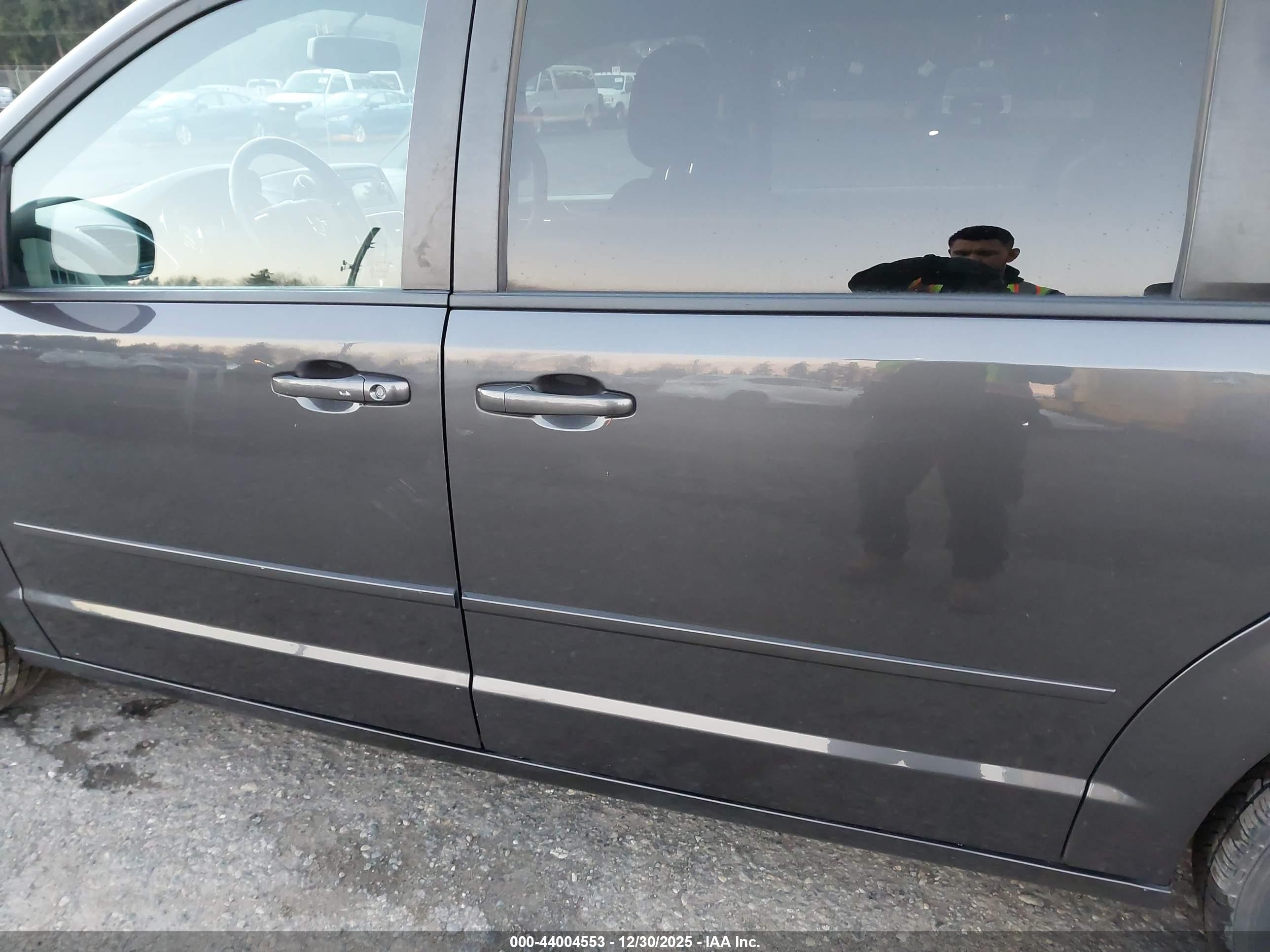 DODGE GRAND image 6