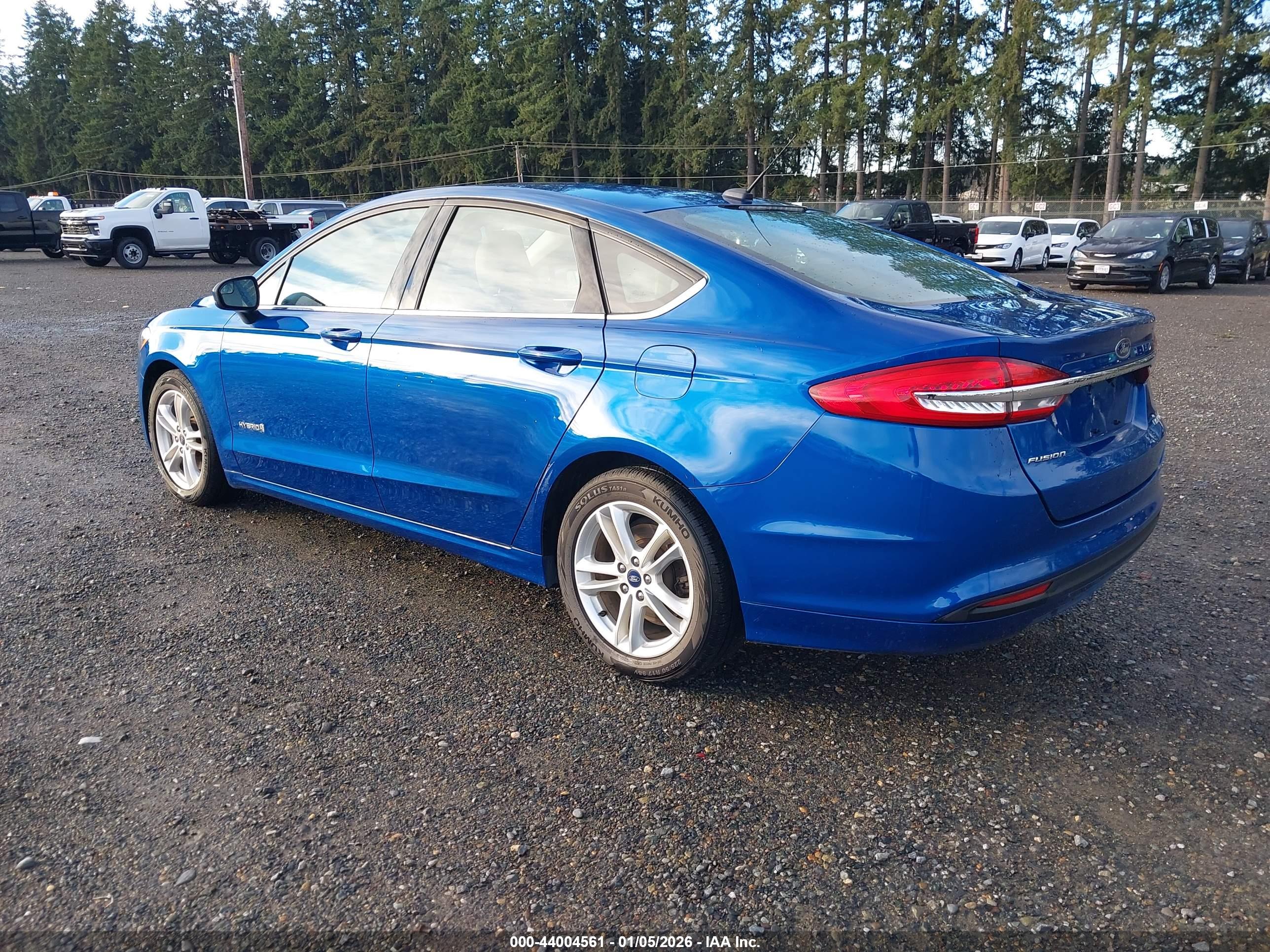 FORD FUSION image 3