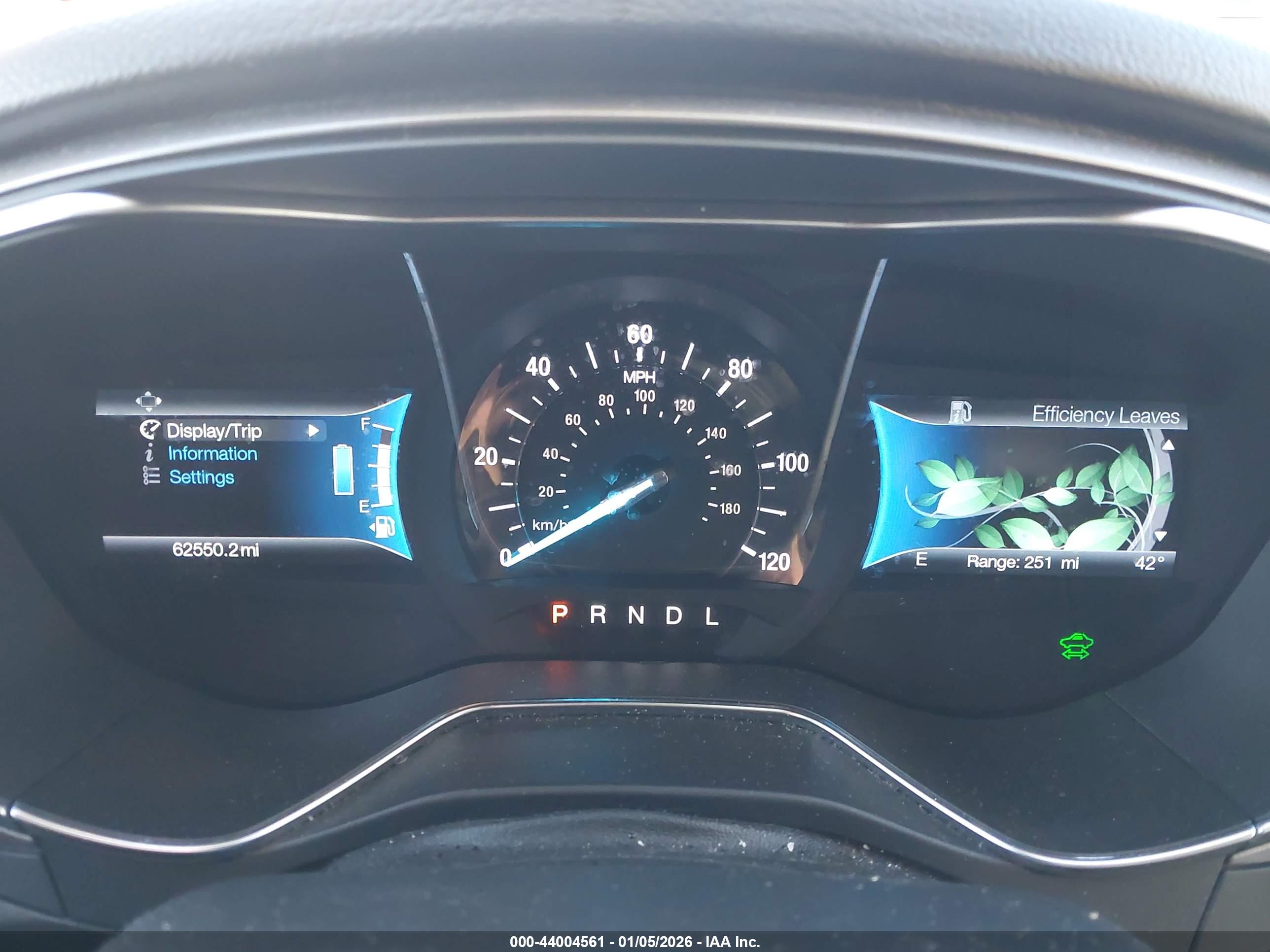FORD FUSION image 7