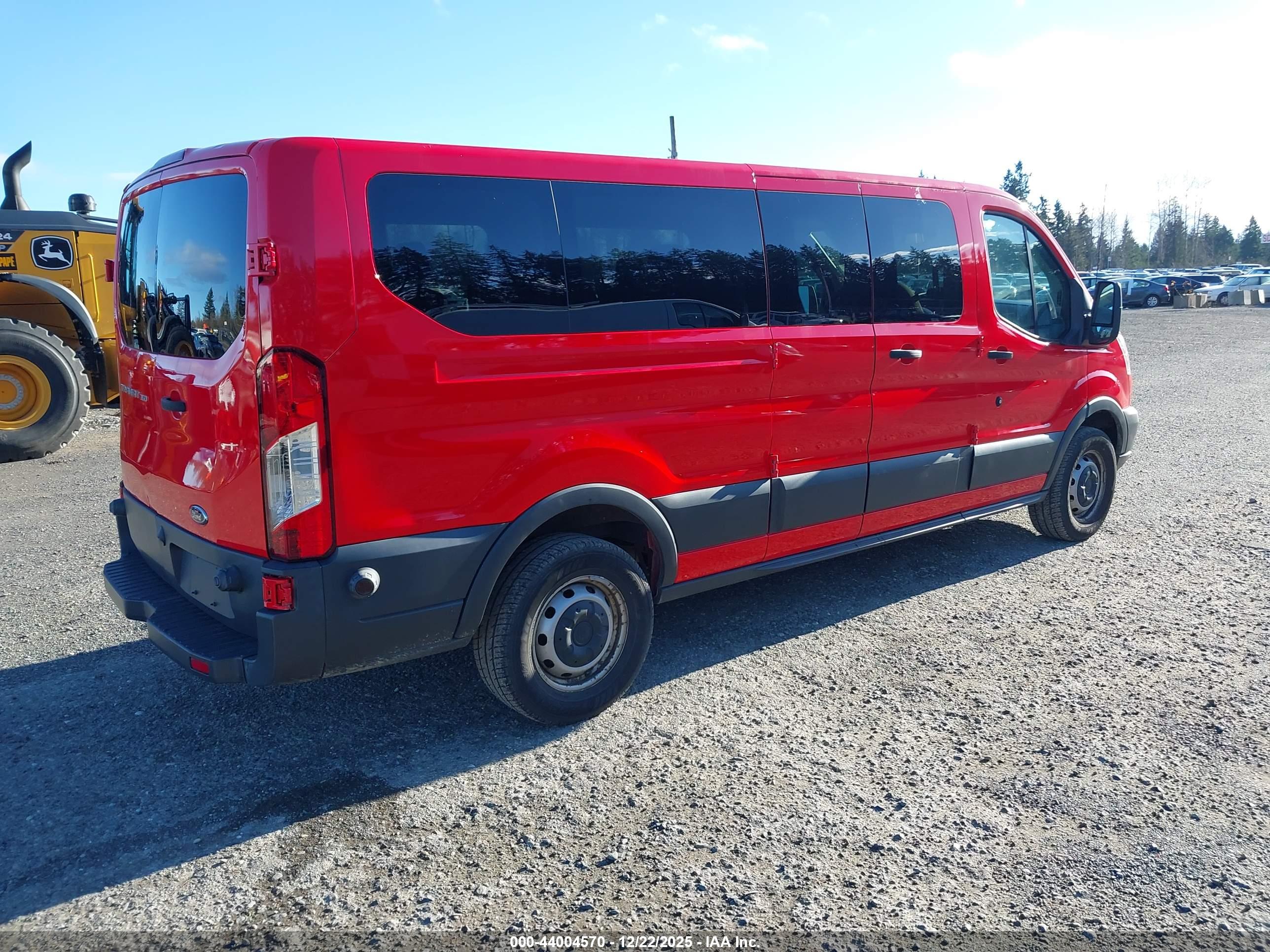 FORD TRANSIT-350 image 4